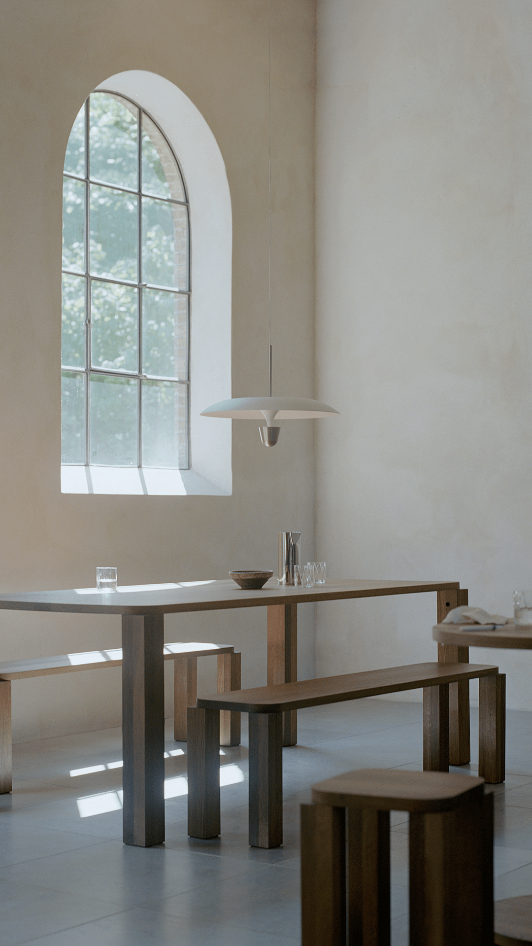 Pendelleuchte KANTARELL weiß mit vernickelter Oberfläche