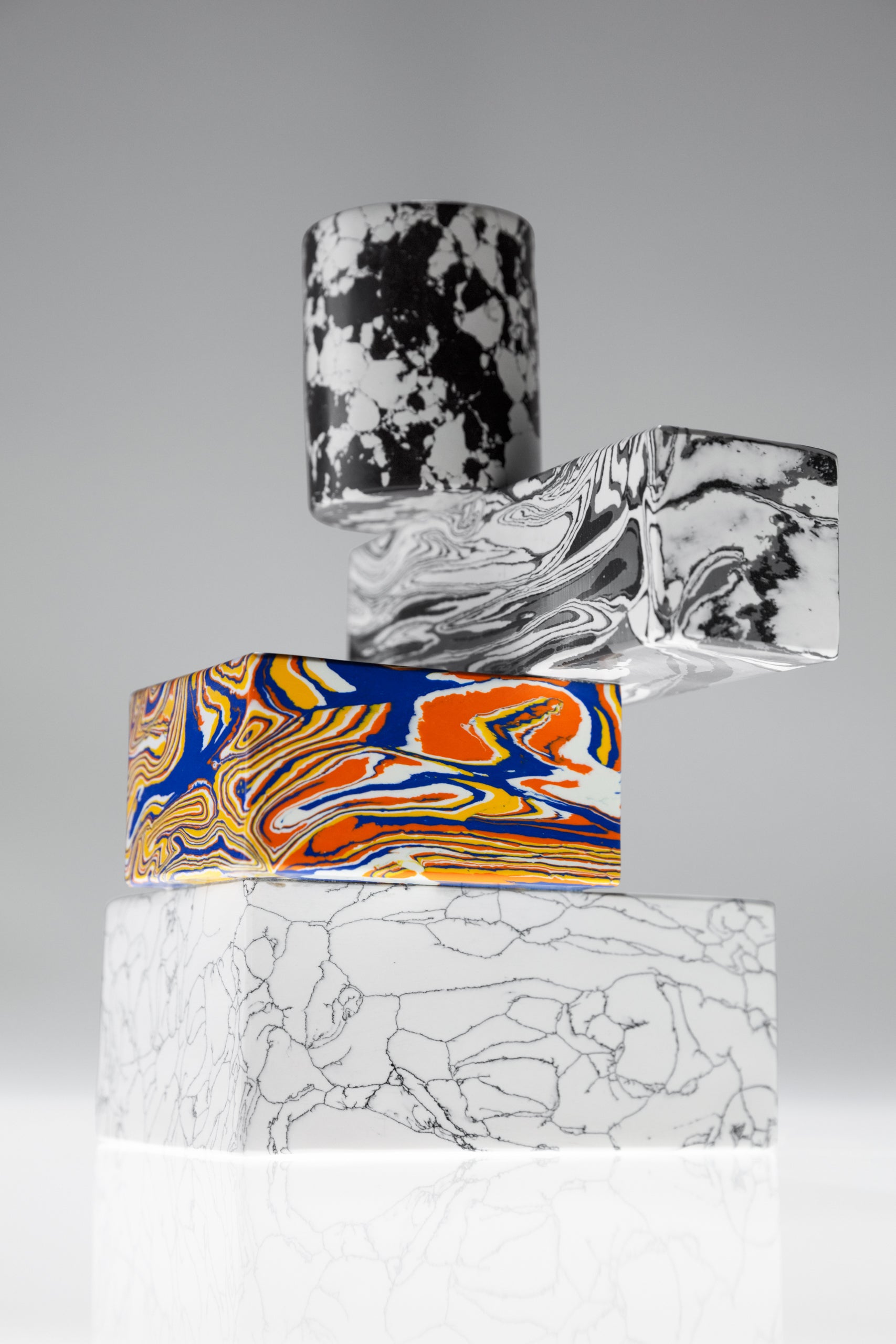 Wirbiger Kerzenstiel Multicolored Marmor