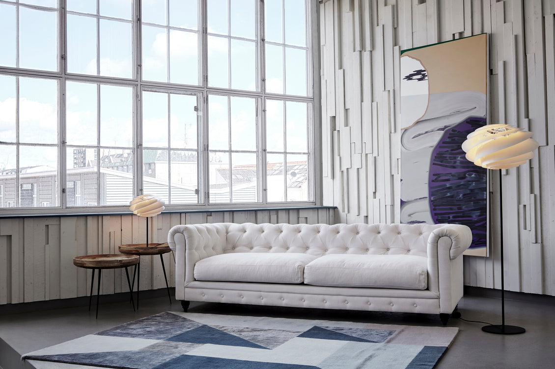 Tischlampe MODELL 331 SWIRL weiß mit schwarzem Fuß