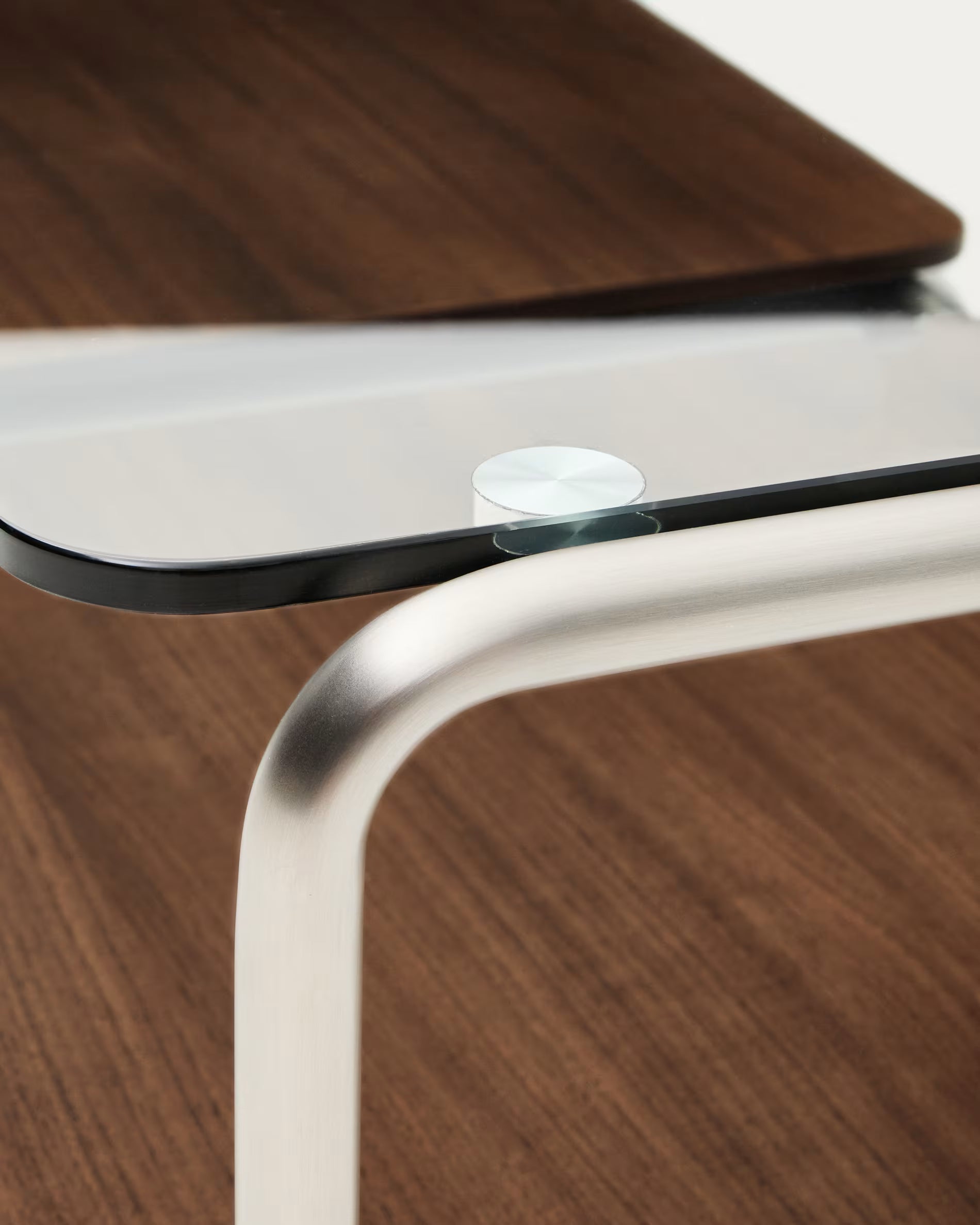 Couchtisch TARSEL dunkelbraun Nussbaumfurnier mit Stahlbasis