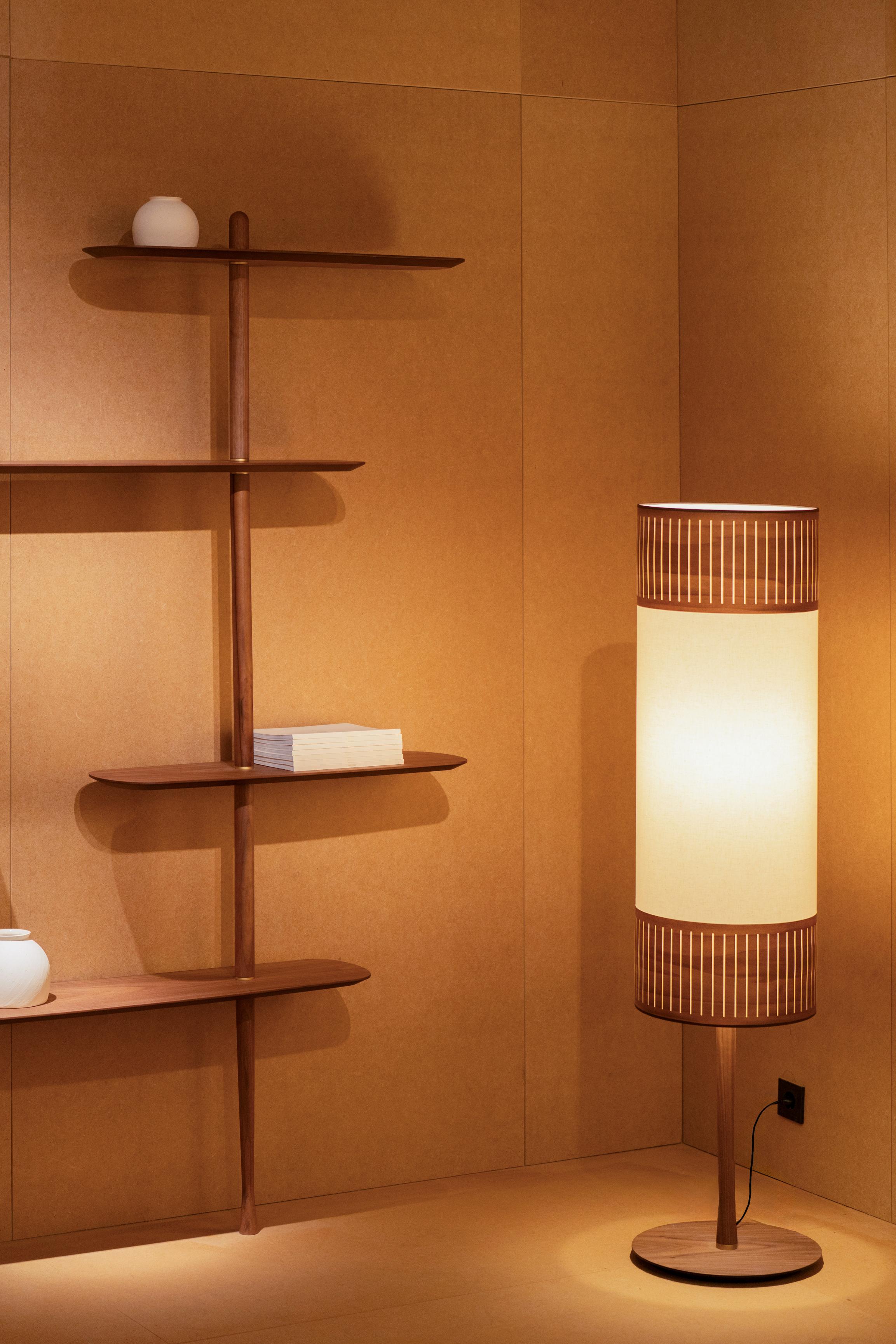 TAMIZ Floor Lamp in White with Walnut Wood