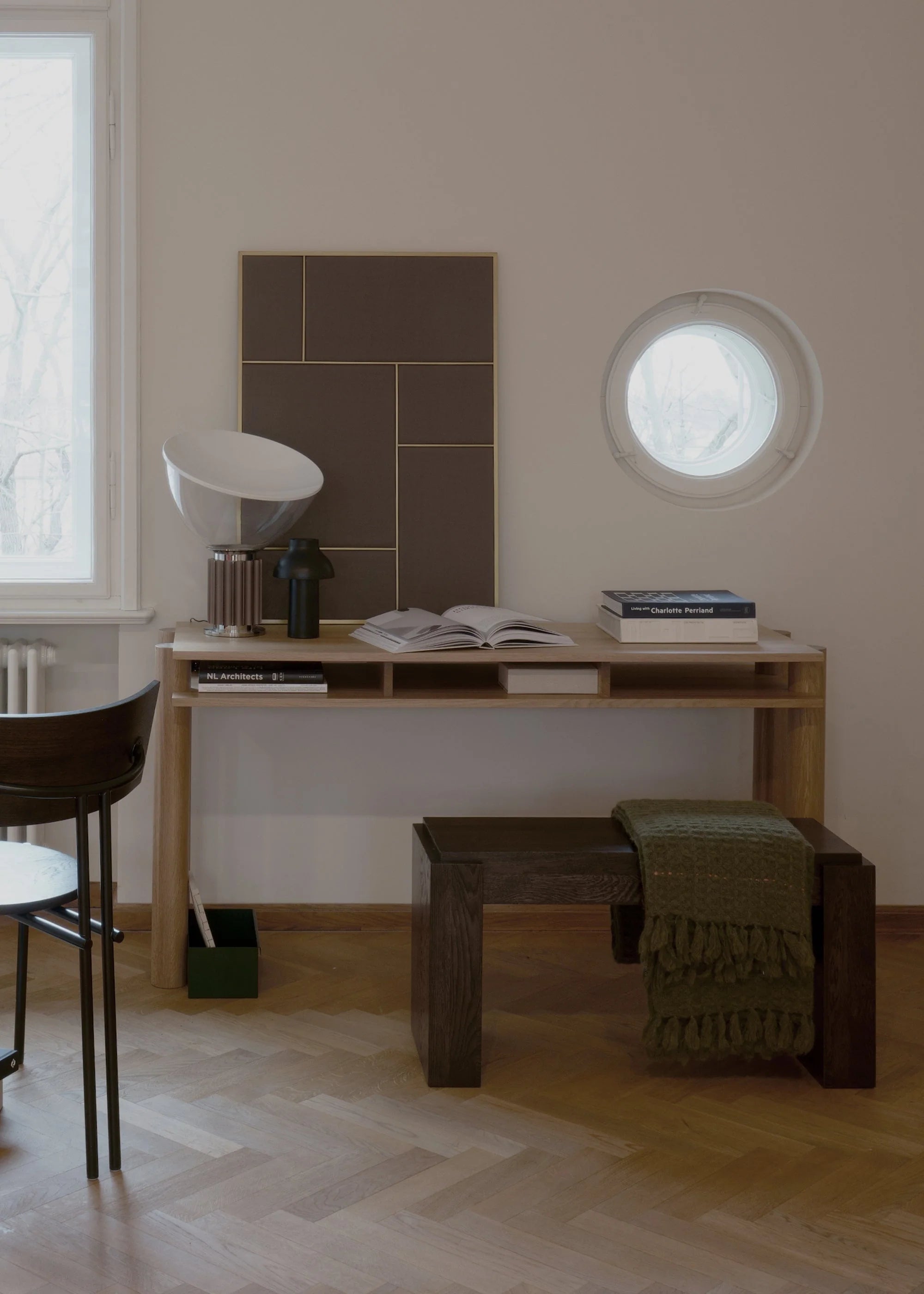 BOLD desk in burgundy oak wood