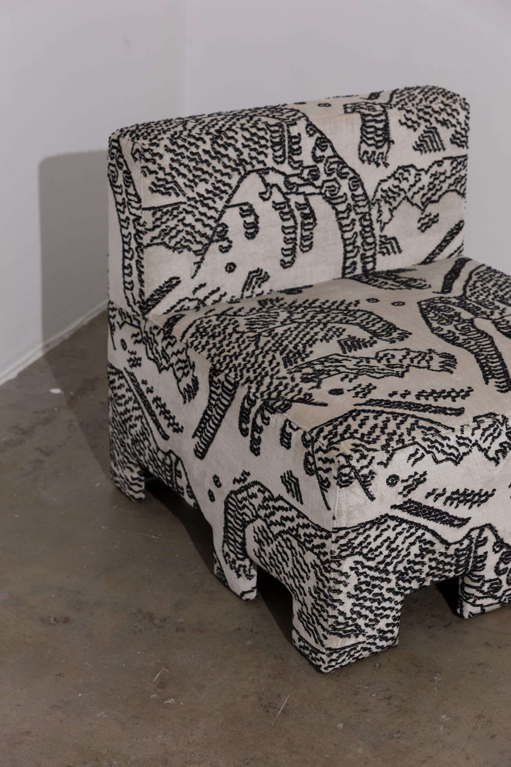 Upholstered DENTE Armchair