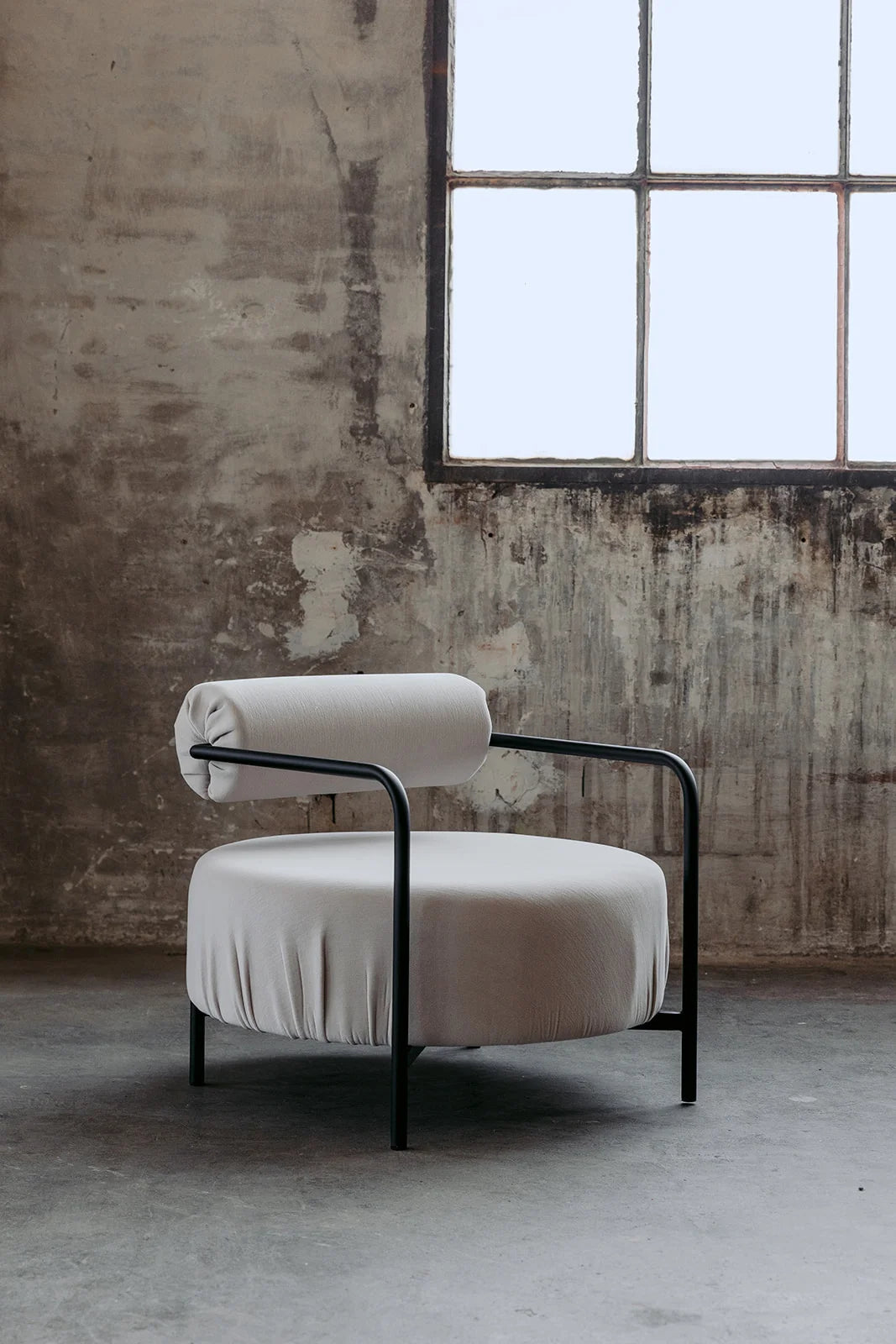 Upholstered SAFFRON LOW Armchair