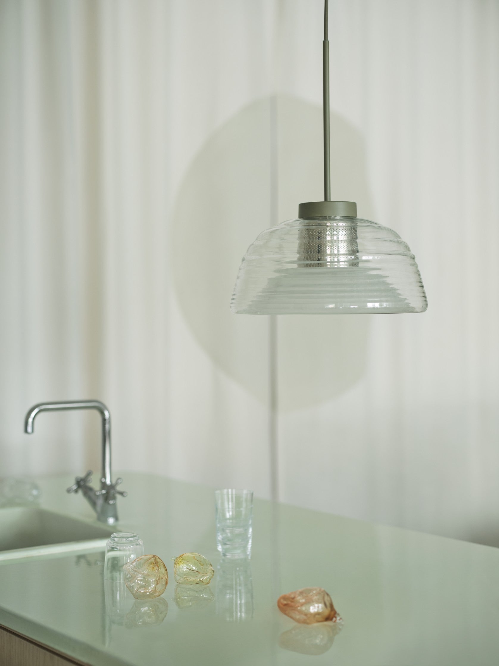 Pendelleuchte TWO-LAYER olivgrün