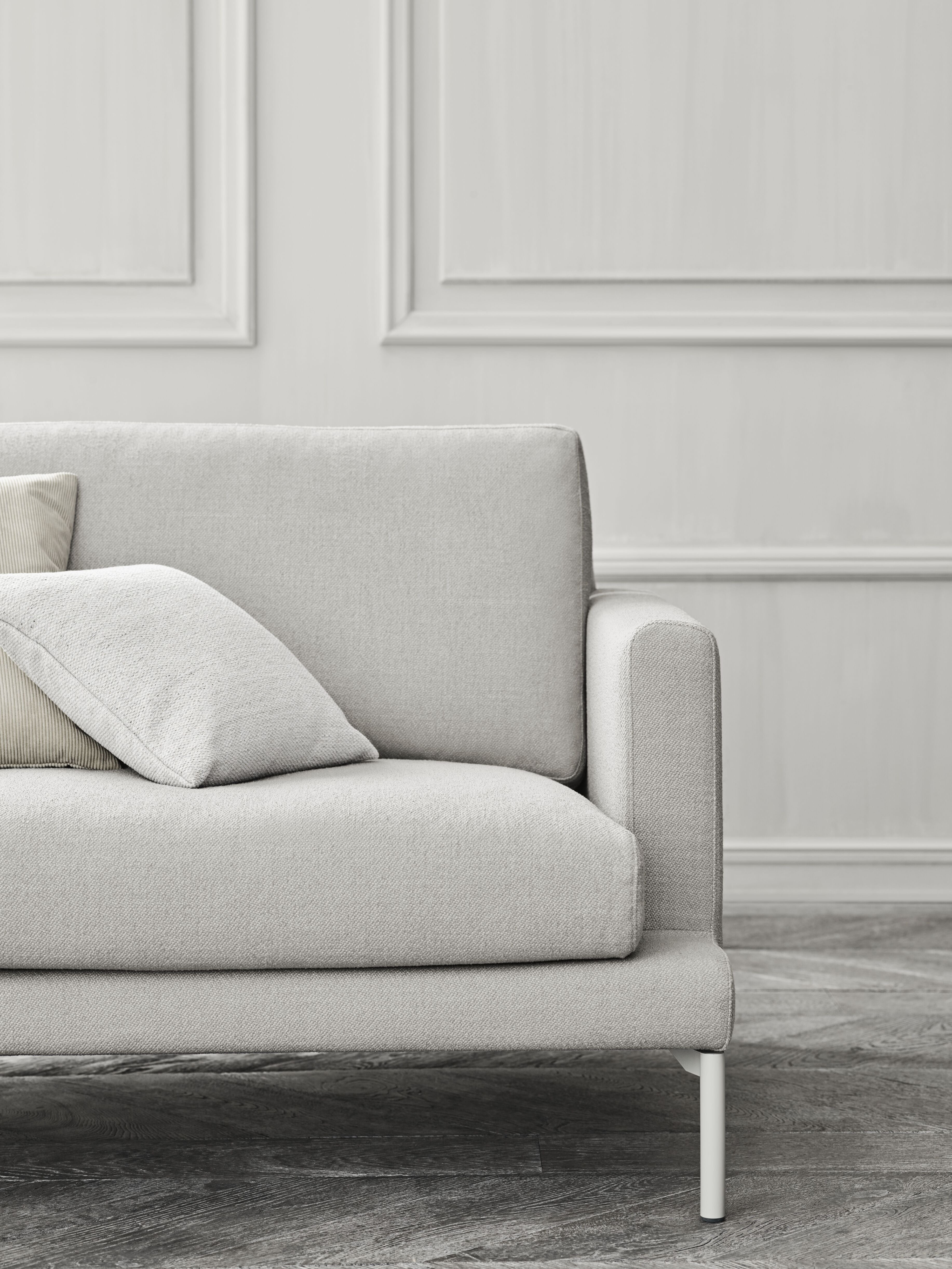 Sofa 2.5 Veneda Slim Balted base