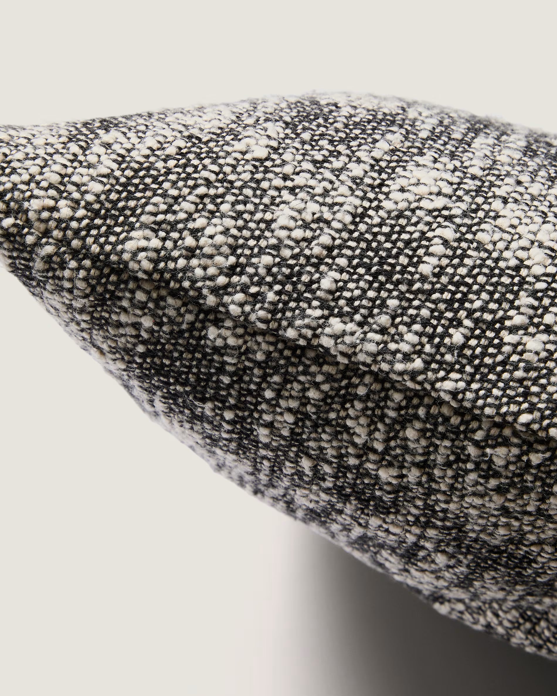 Kissenbezug MEVINA weiß mit schwarz