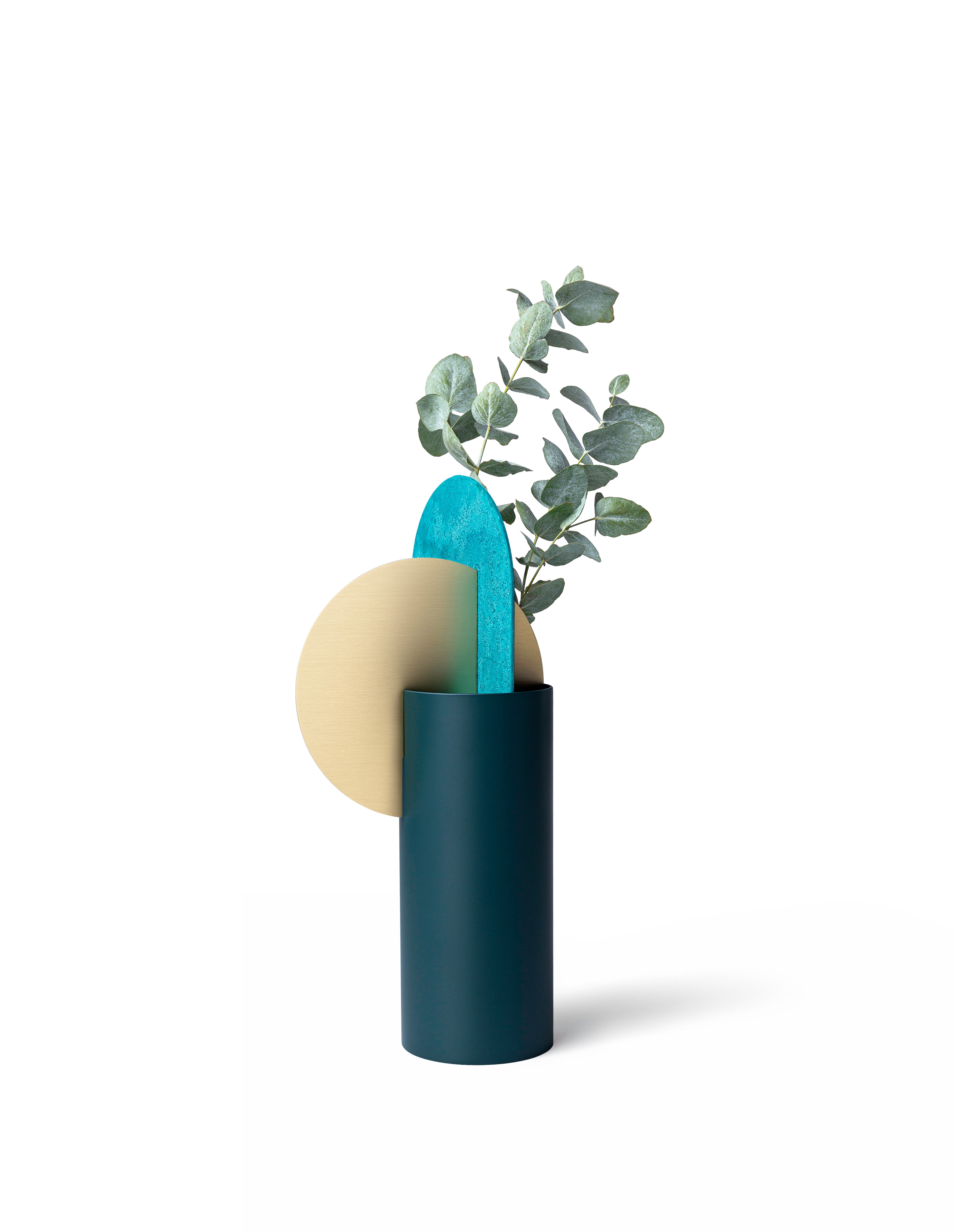 Vase YERMILOV - NUMMERIERTE EDITION grün mit Messing und oxidiertem Kupfer