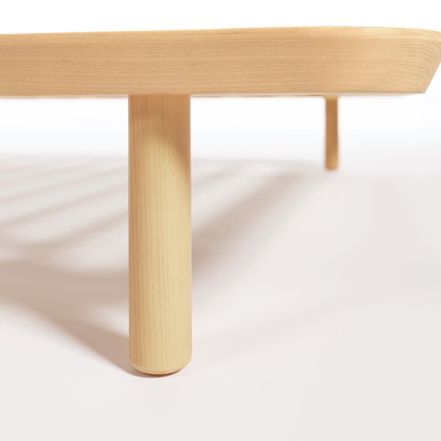 Łóżko ANIELLE lite drewno jesionowe La Forma    Eye on Design