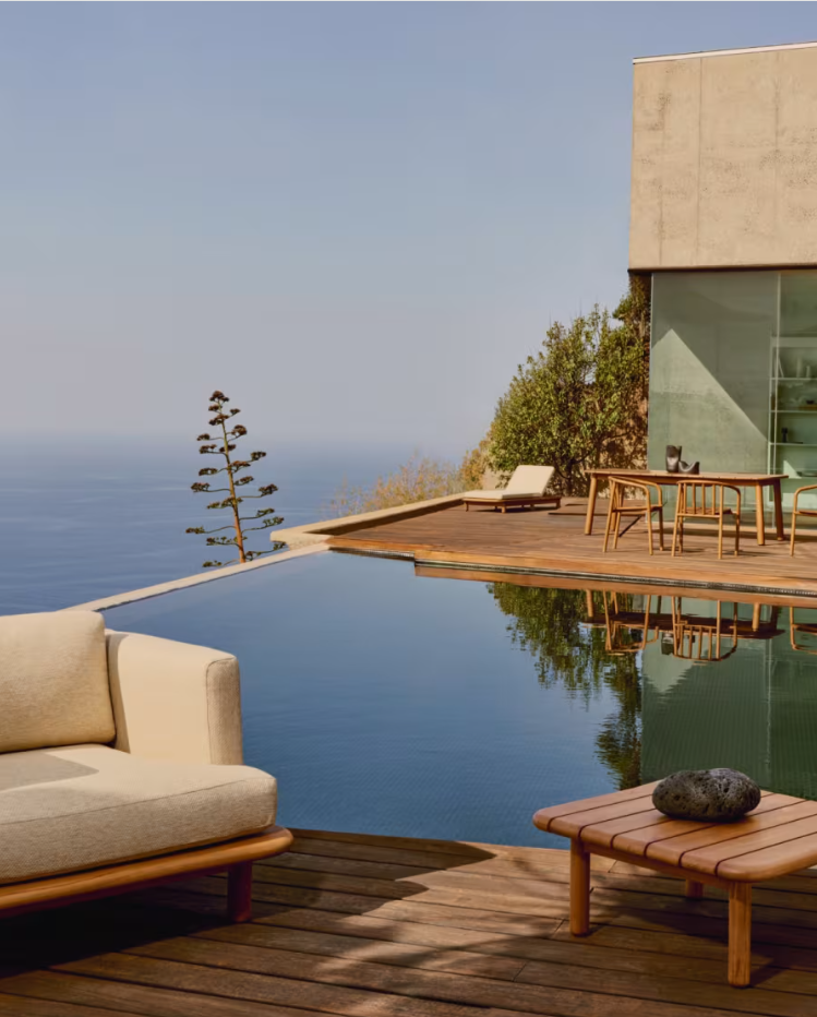 Tirant beige 3-person sofa with a wooden base