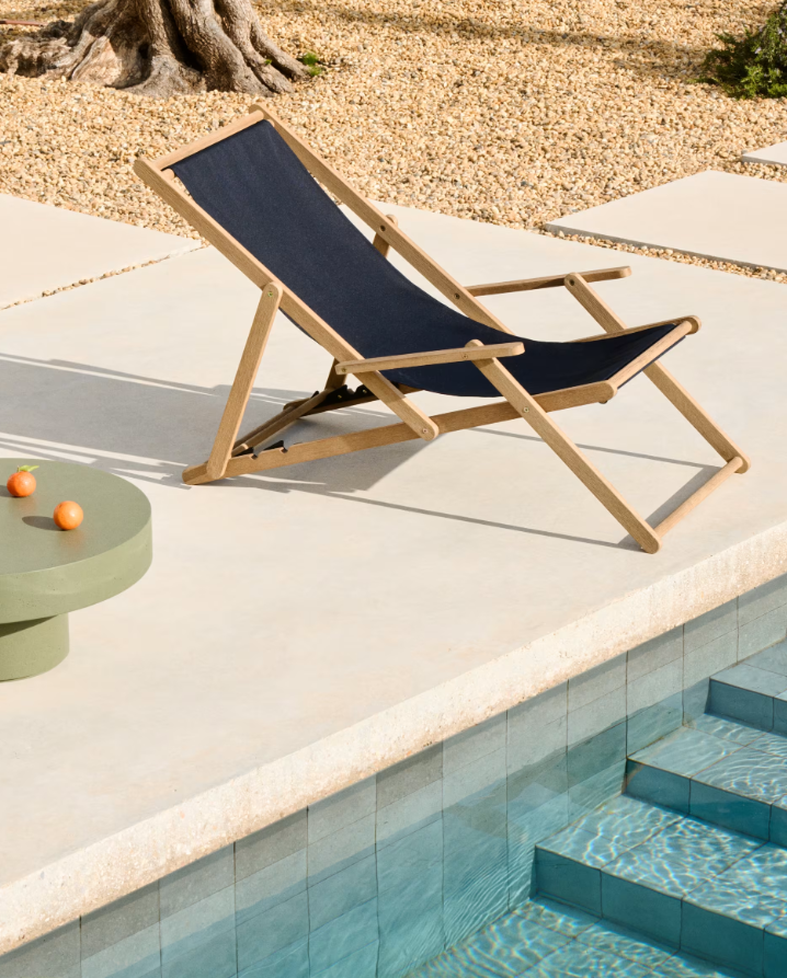 Vilara Black Deckchair mit Akazienbasis