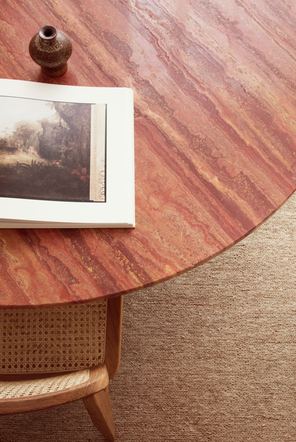 Runder Tisch EPIC roter Travertin