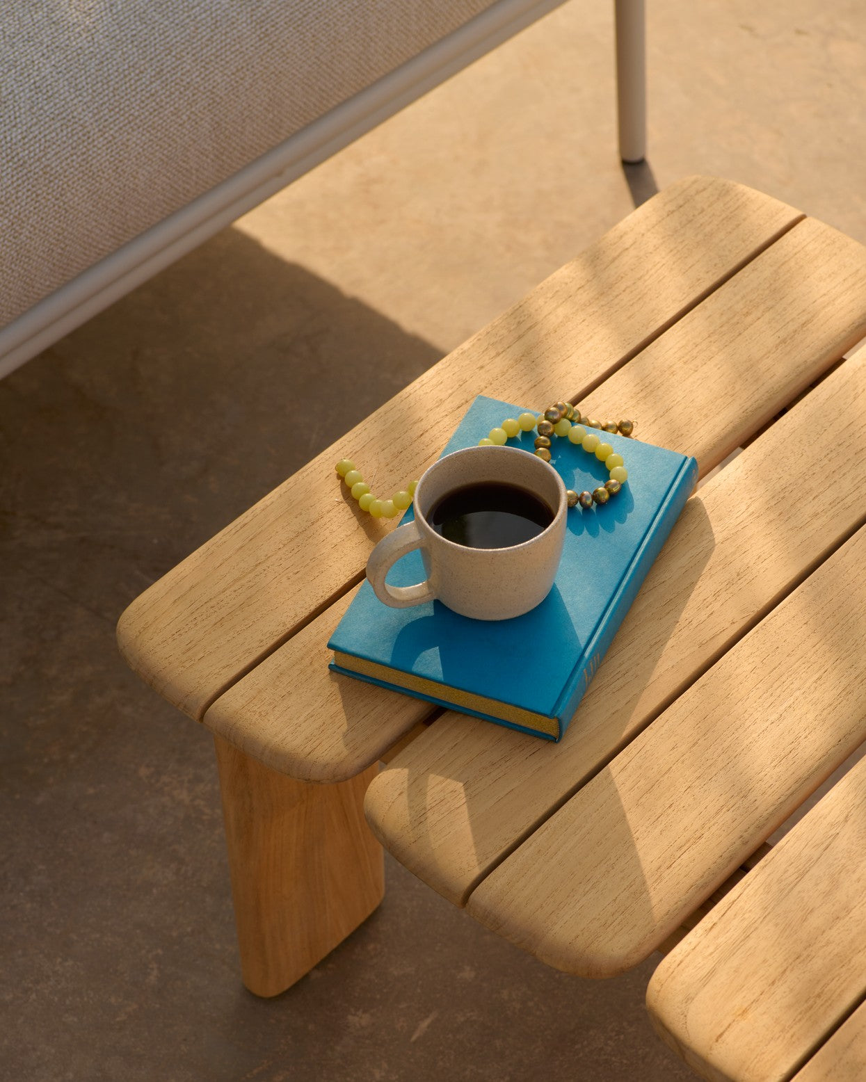 Couchtisch für den Außenbereich ASSEMBLE Teakholz