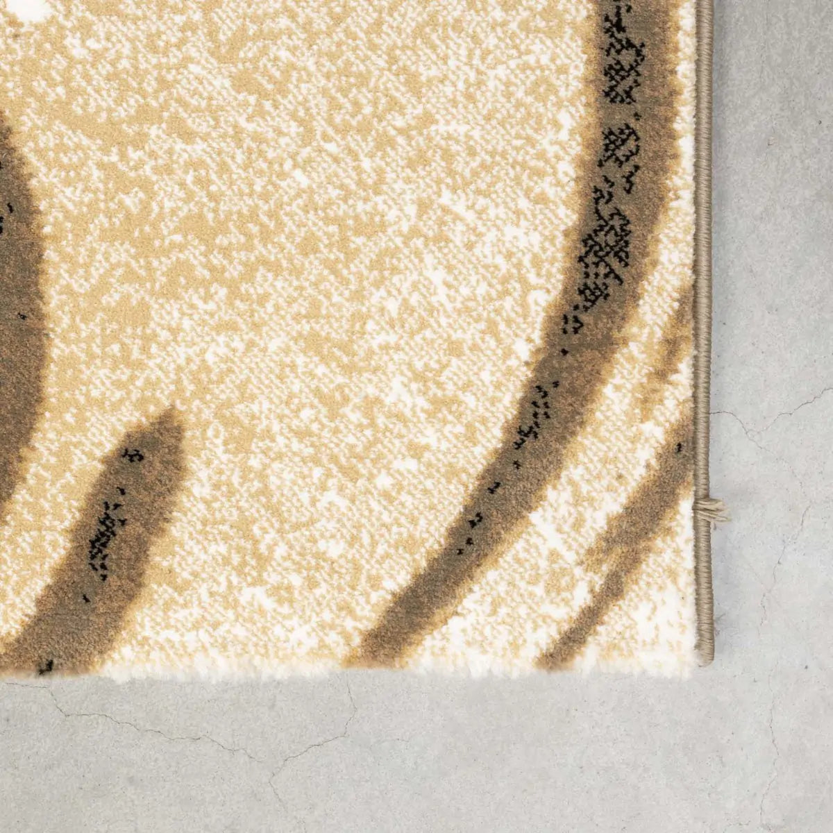 LEGEND OF KOI CARPET beige-gray rug