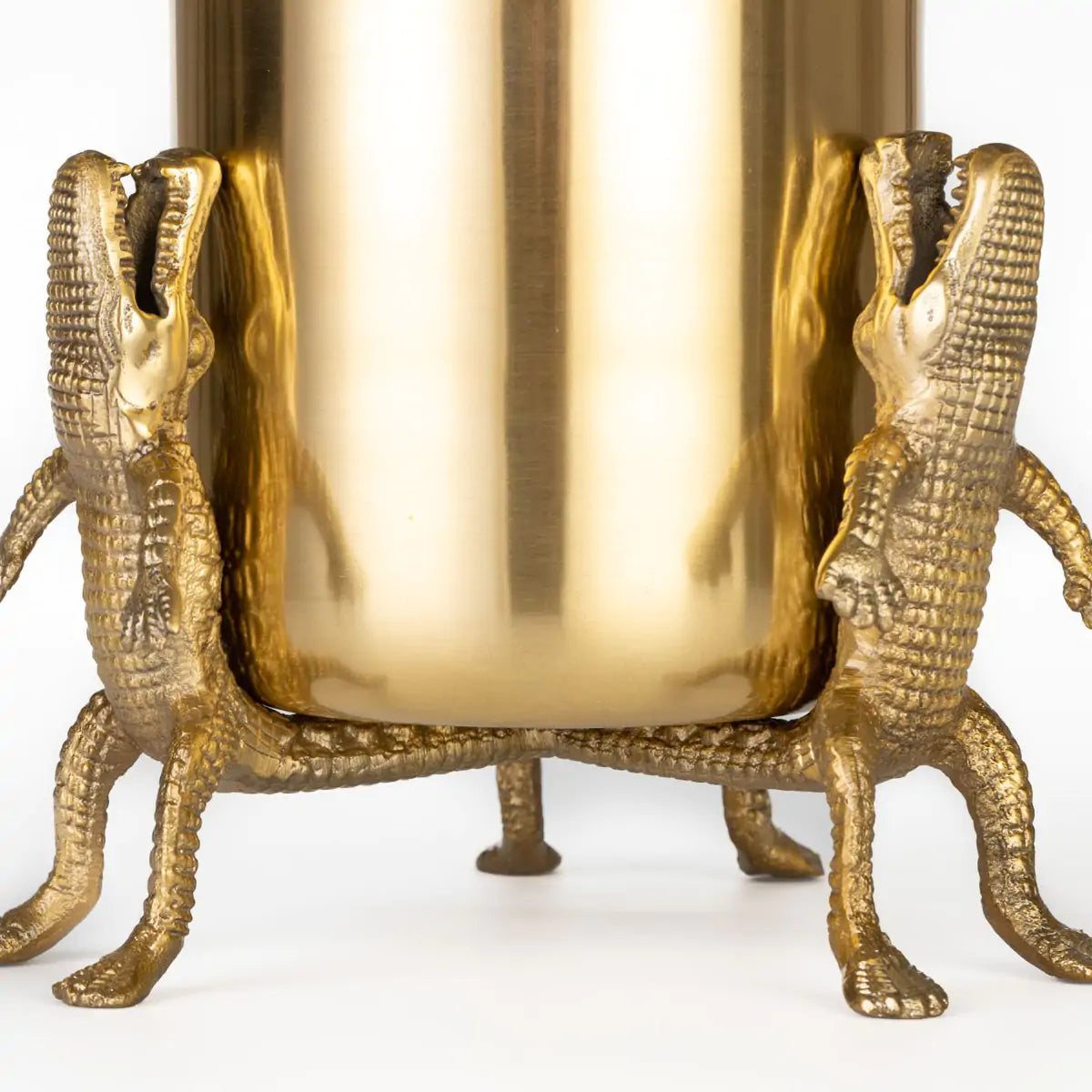 UMGEBEN VON KROKODILEN Vase Gold