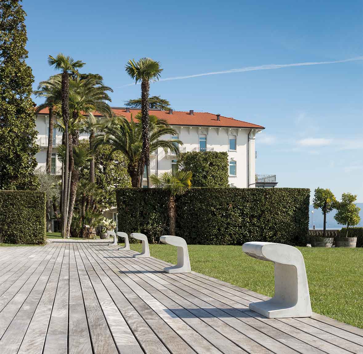 Outdoor floor lamp BORNE BÉTON concrete