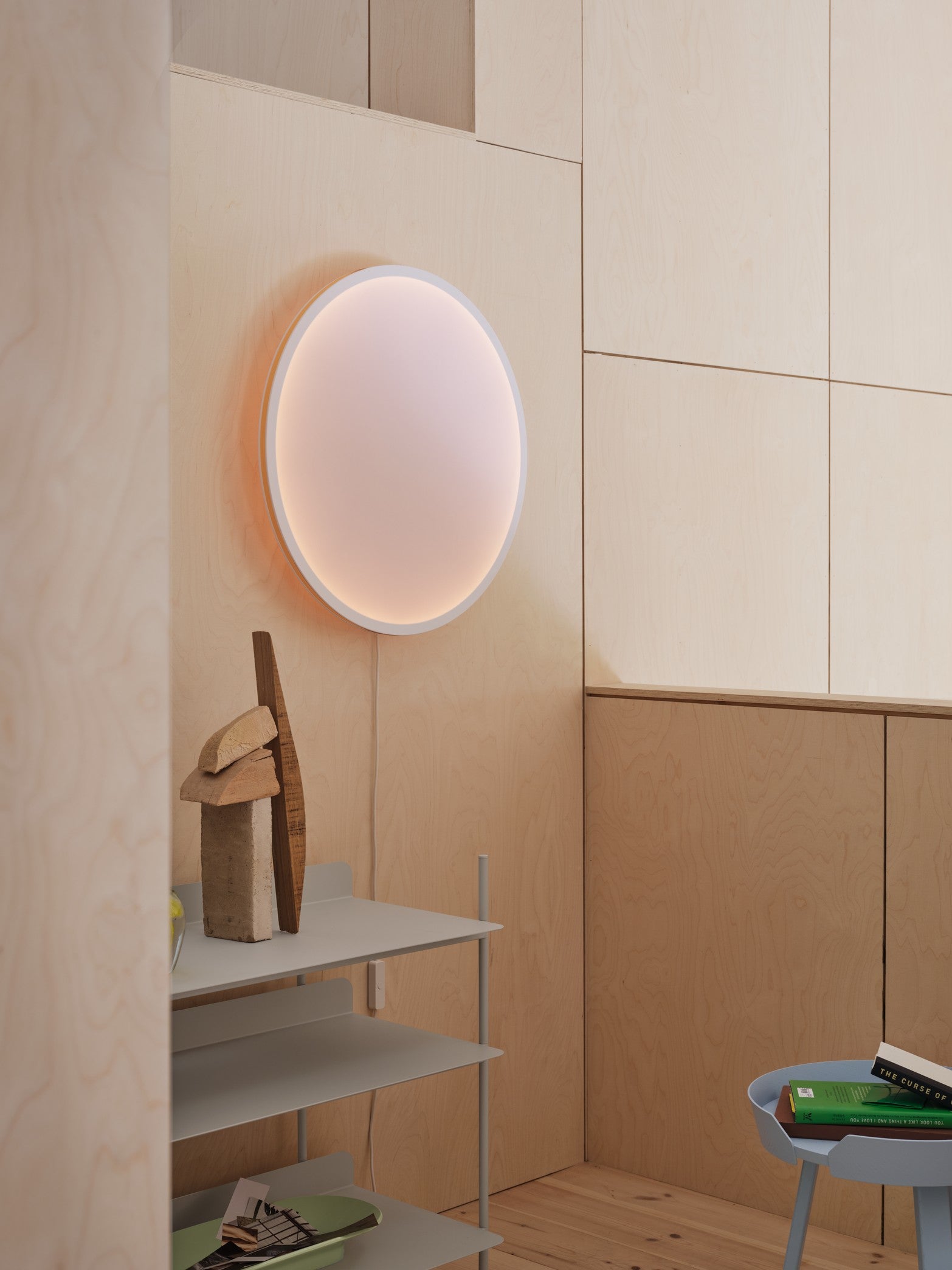 Lampa ścienna CALM biały z szarą obwódką