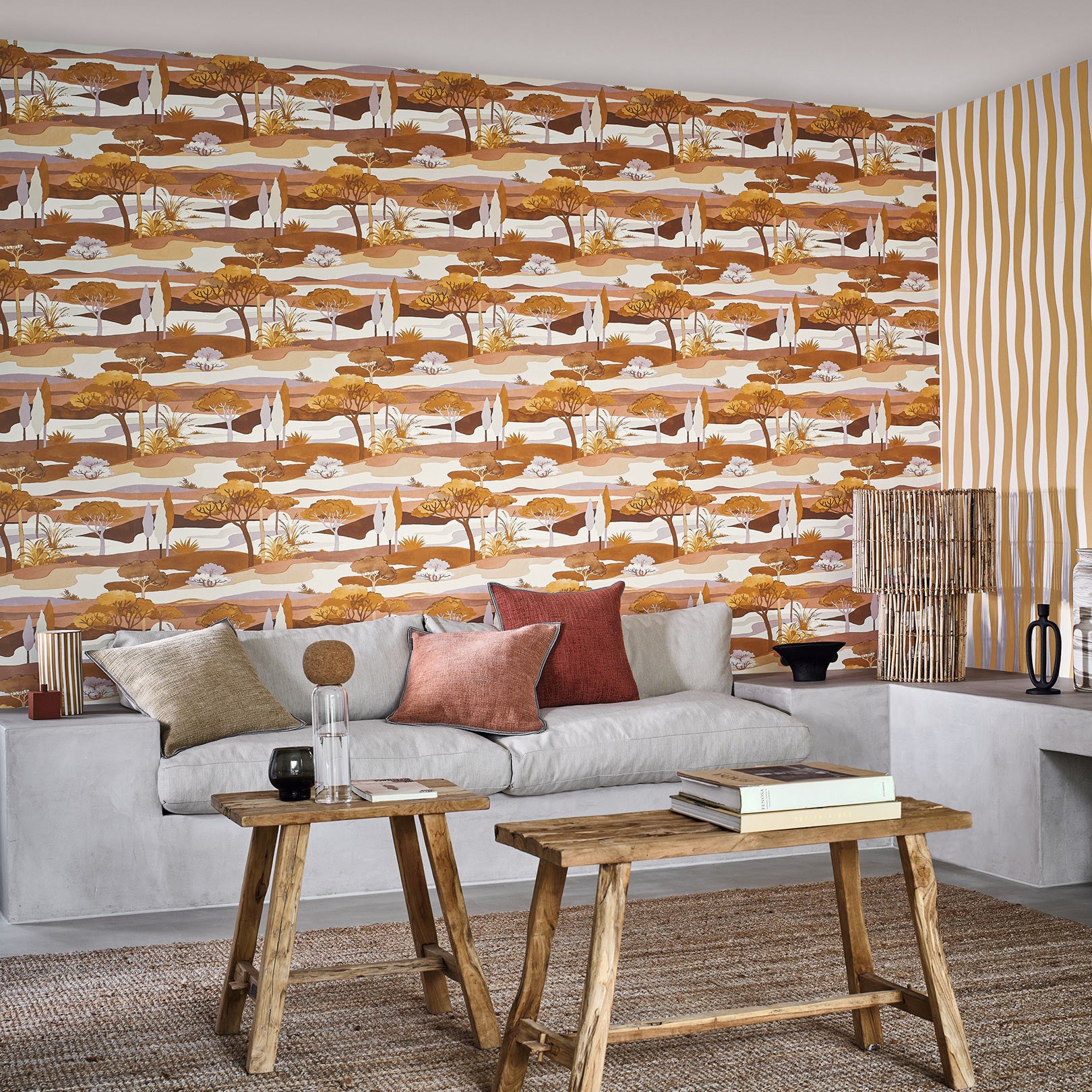 Tapete mit Landschafts- und Pflanzenmotiv CAP FERRET - OCRE/NUDE orange mit beige