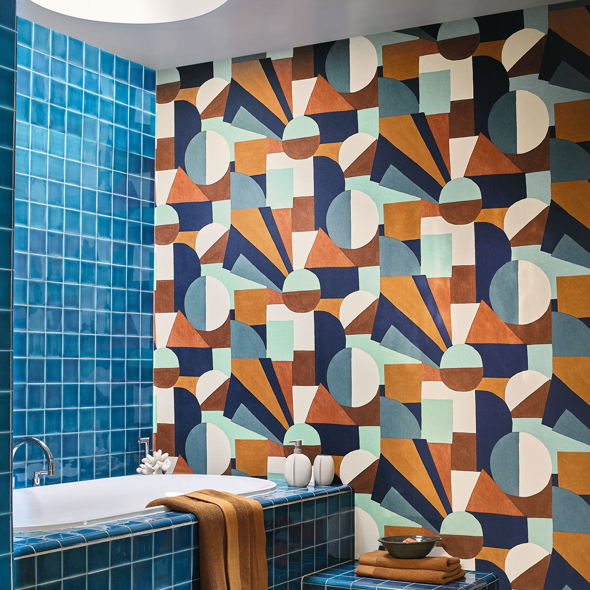 Sonia Geometric Pattern Textured Wallpaper - Anthracite/Gold