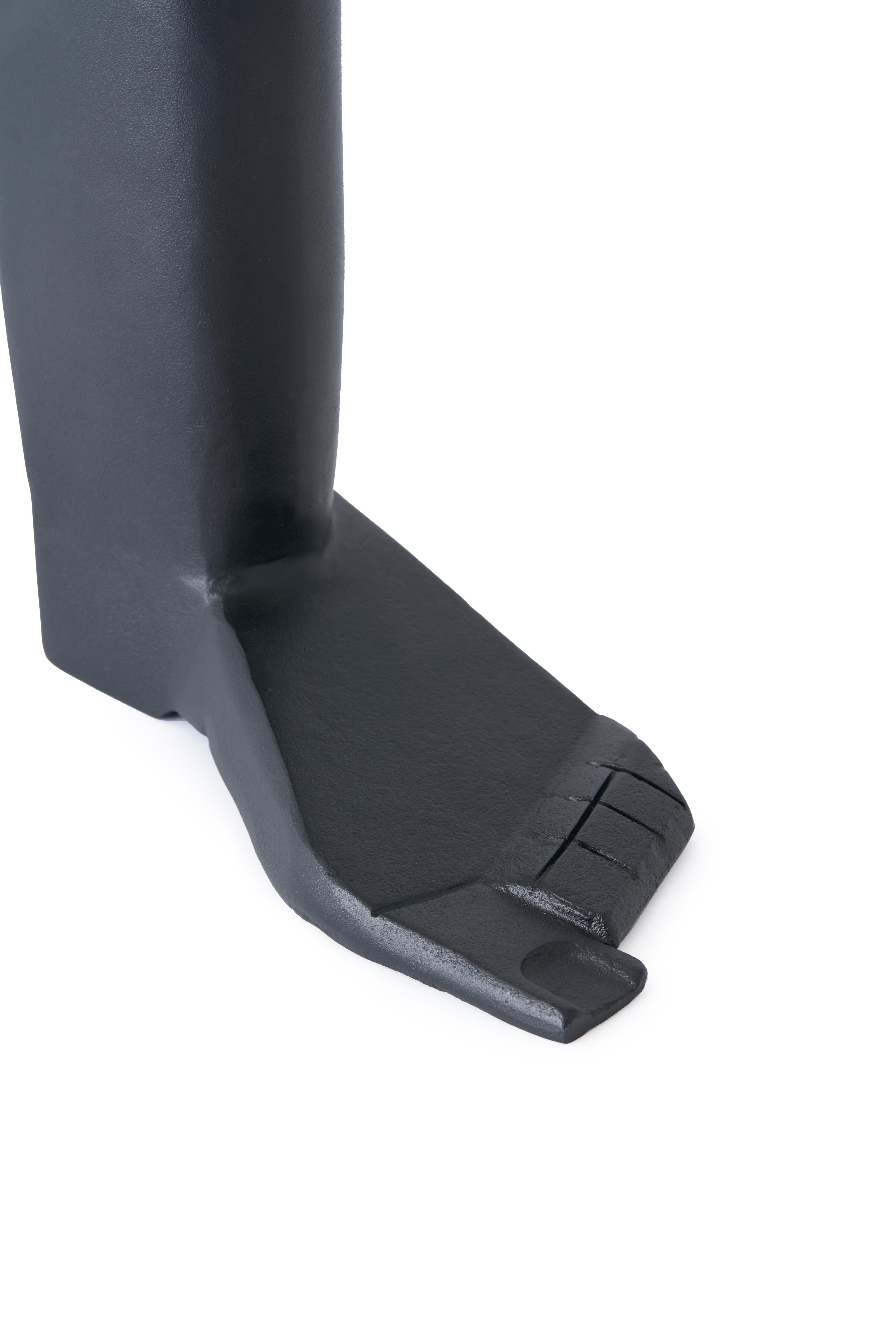 CAST FOOT Decoration Black