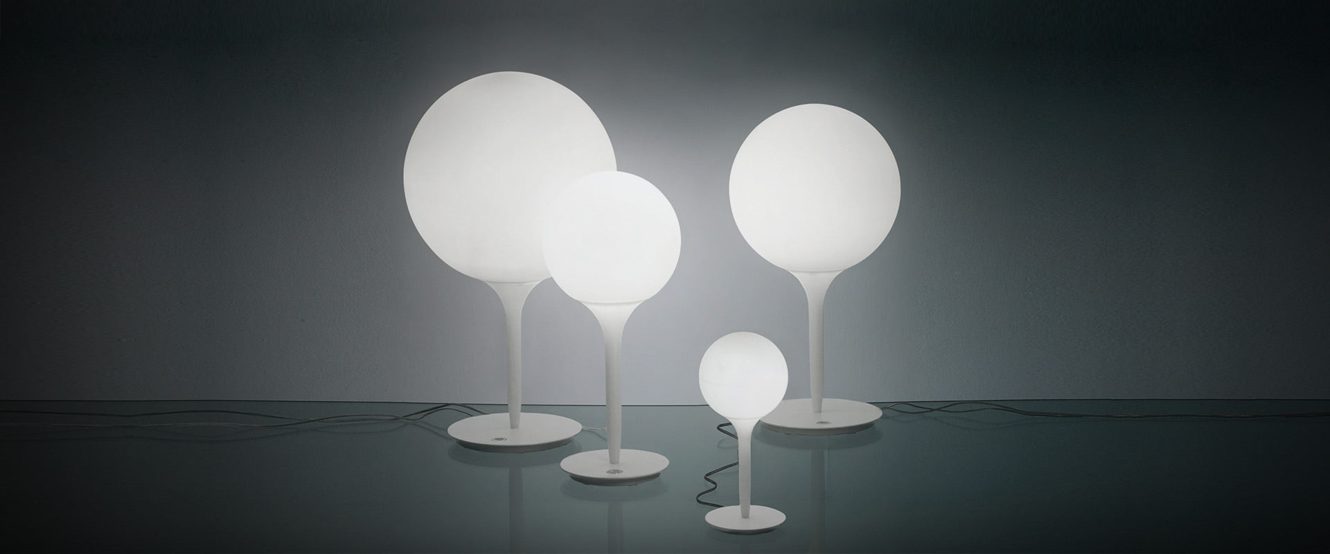 CASTORE White Table Lamp