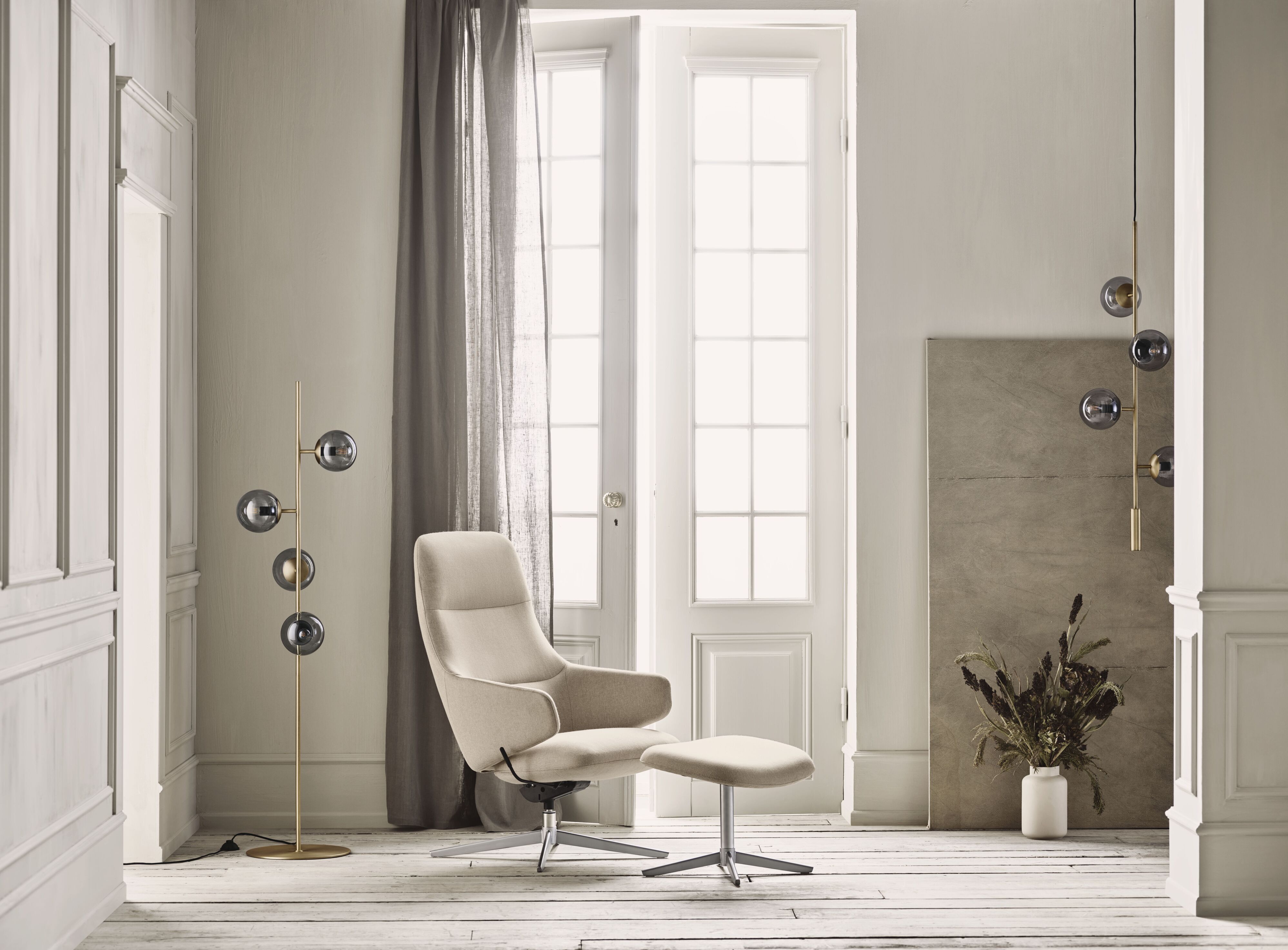 Clara Polsterstuhl Black Metal Base