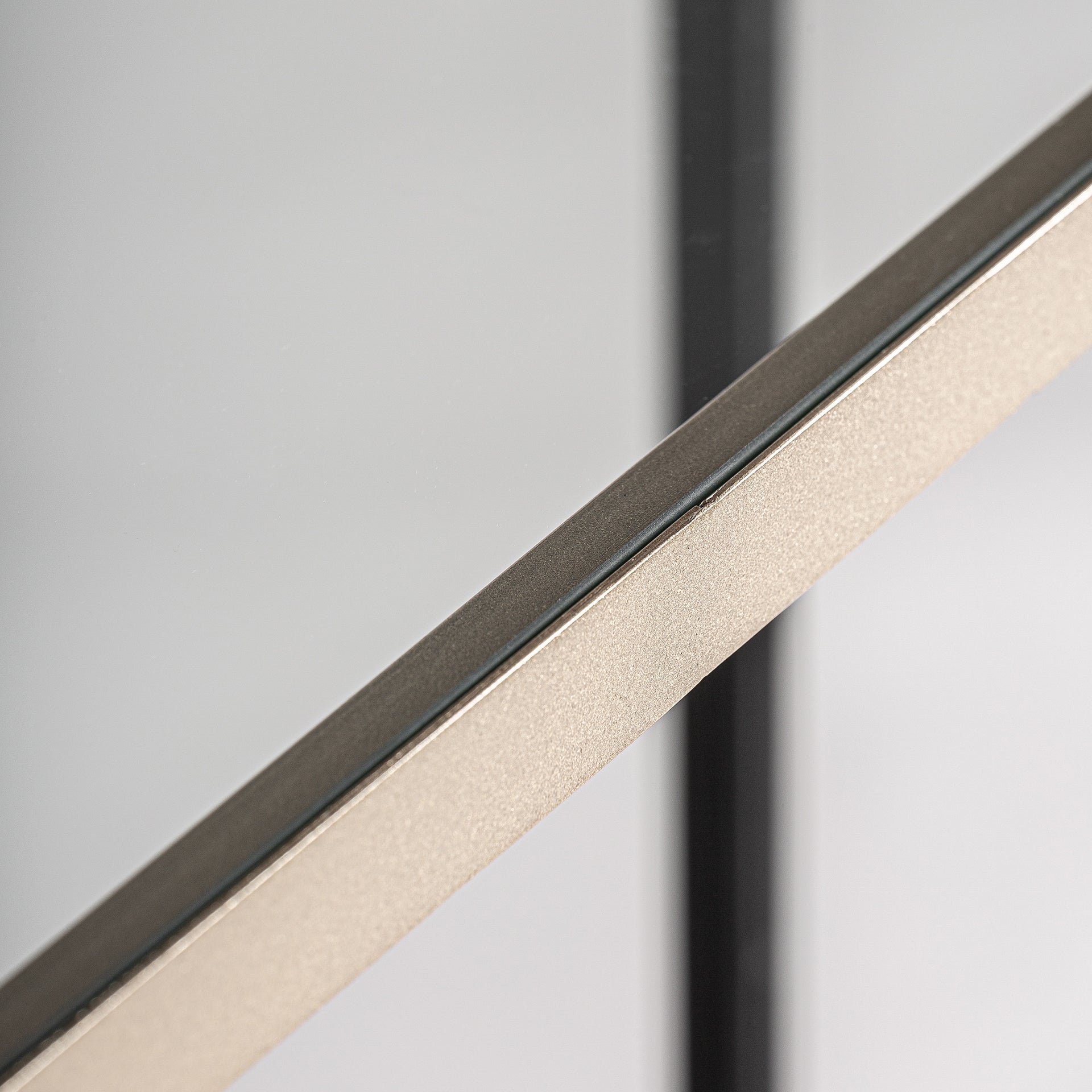 Konsole LANS schwarz mit Gold