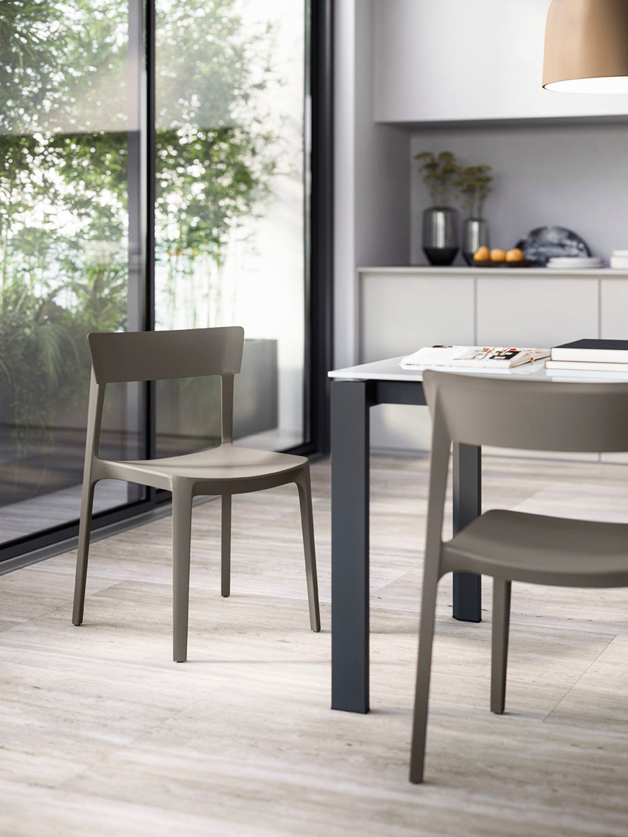 Expandable Table DUCA with Graphite Top and Black Base