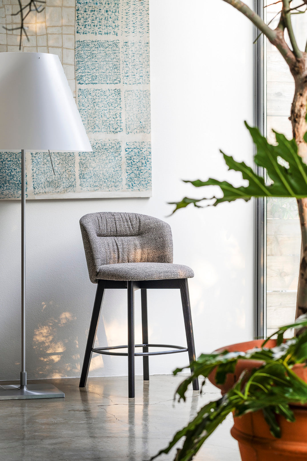 Upholstered Bar Stool SWEEL with Black Wooden Base
