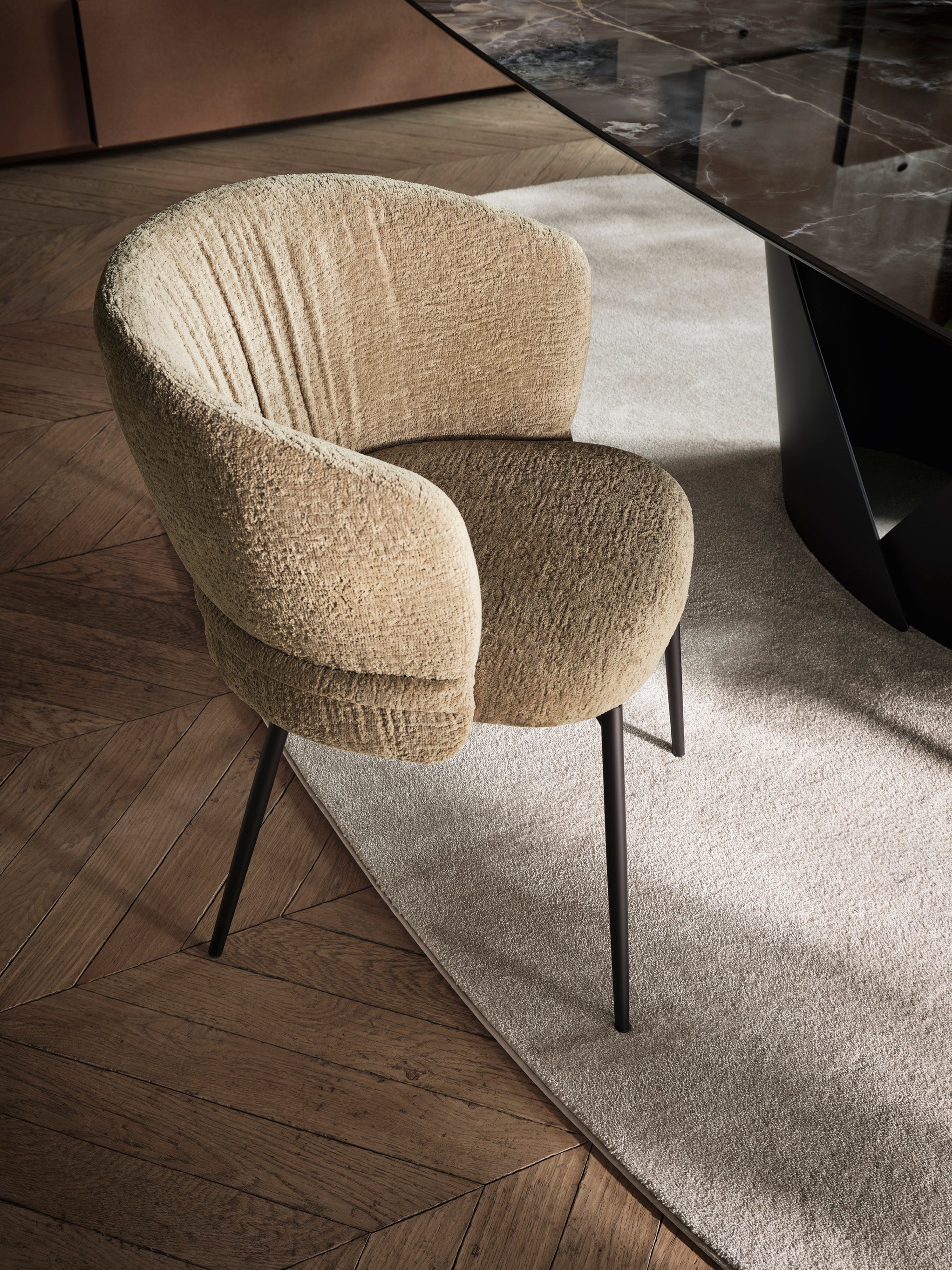 VANILLA upholstered chair with a brown metal base