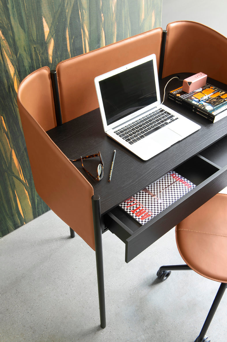 Schreibtisch BIBLIO schwarz mit cognacfarbenem Finish