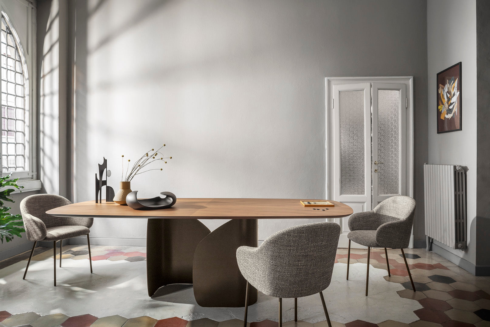 Sessel mit Armlehnen HOLLY FAB gepolstert mit braunem Metallgestell