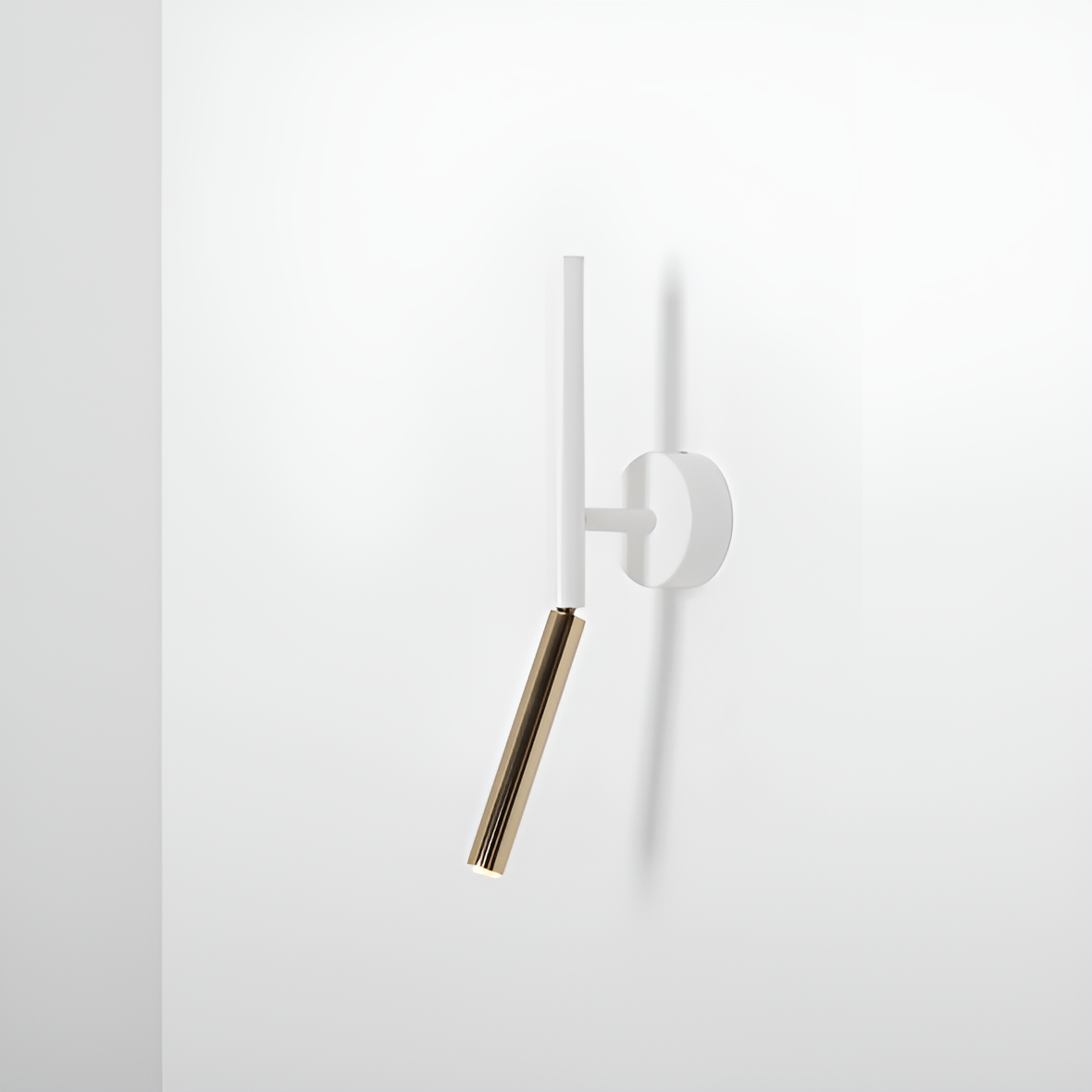 White wall lamp with zloty