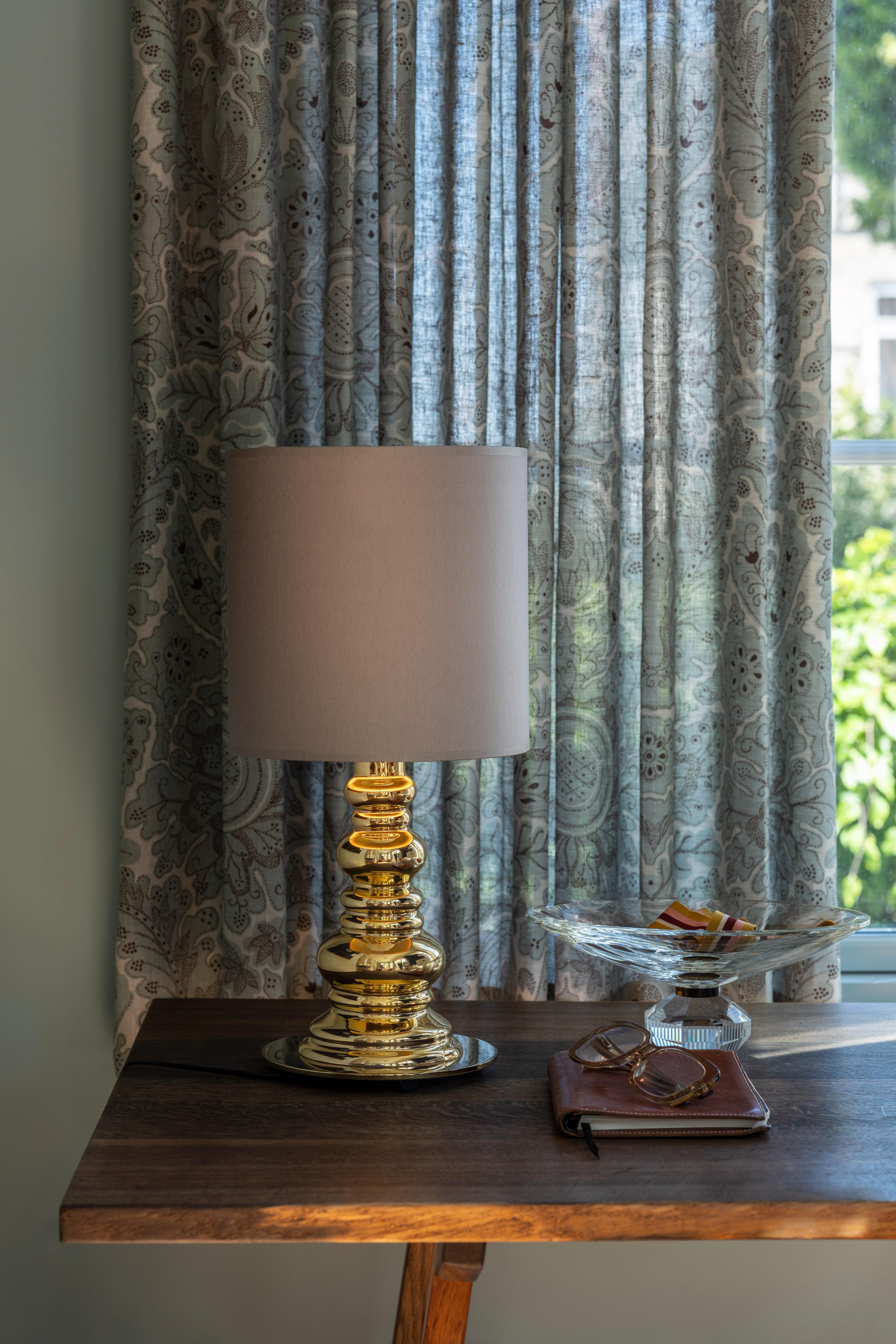 Tischlampe PUNK DELUXE grau mit goldenem Fuß