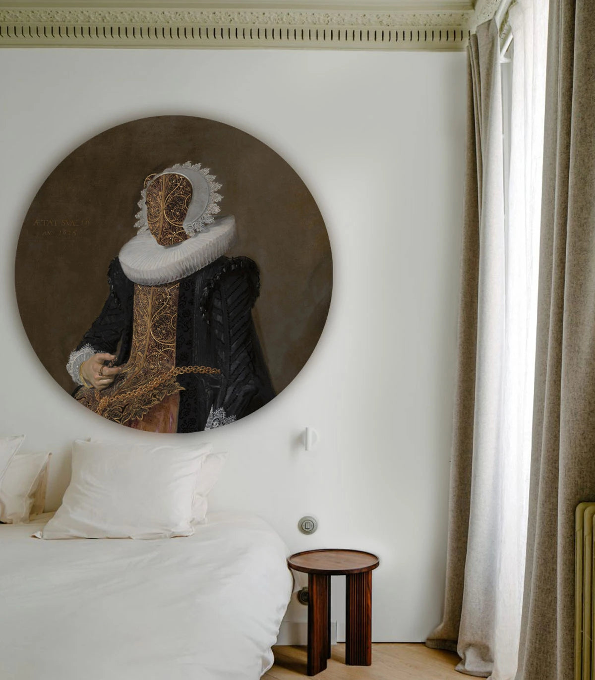 Circle-shaped Mural DOTS - BAROQUE LADY brown