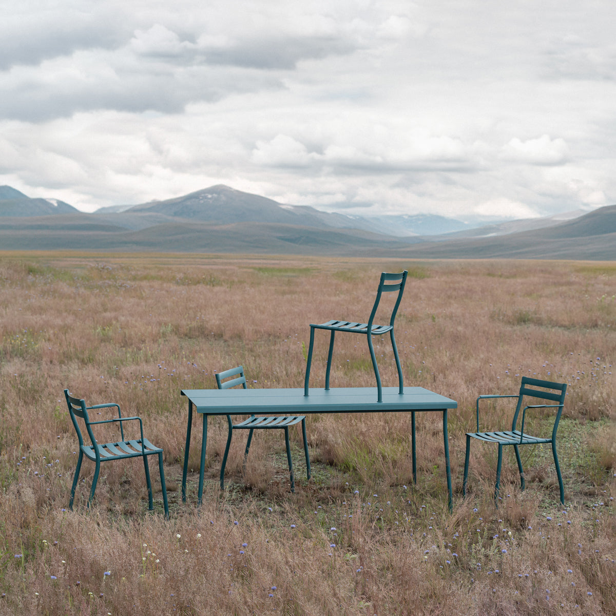 Ein Set Gartenstühle Flander verzinkt stahl