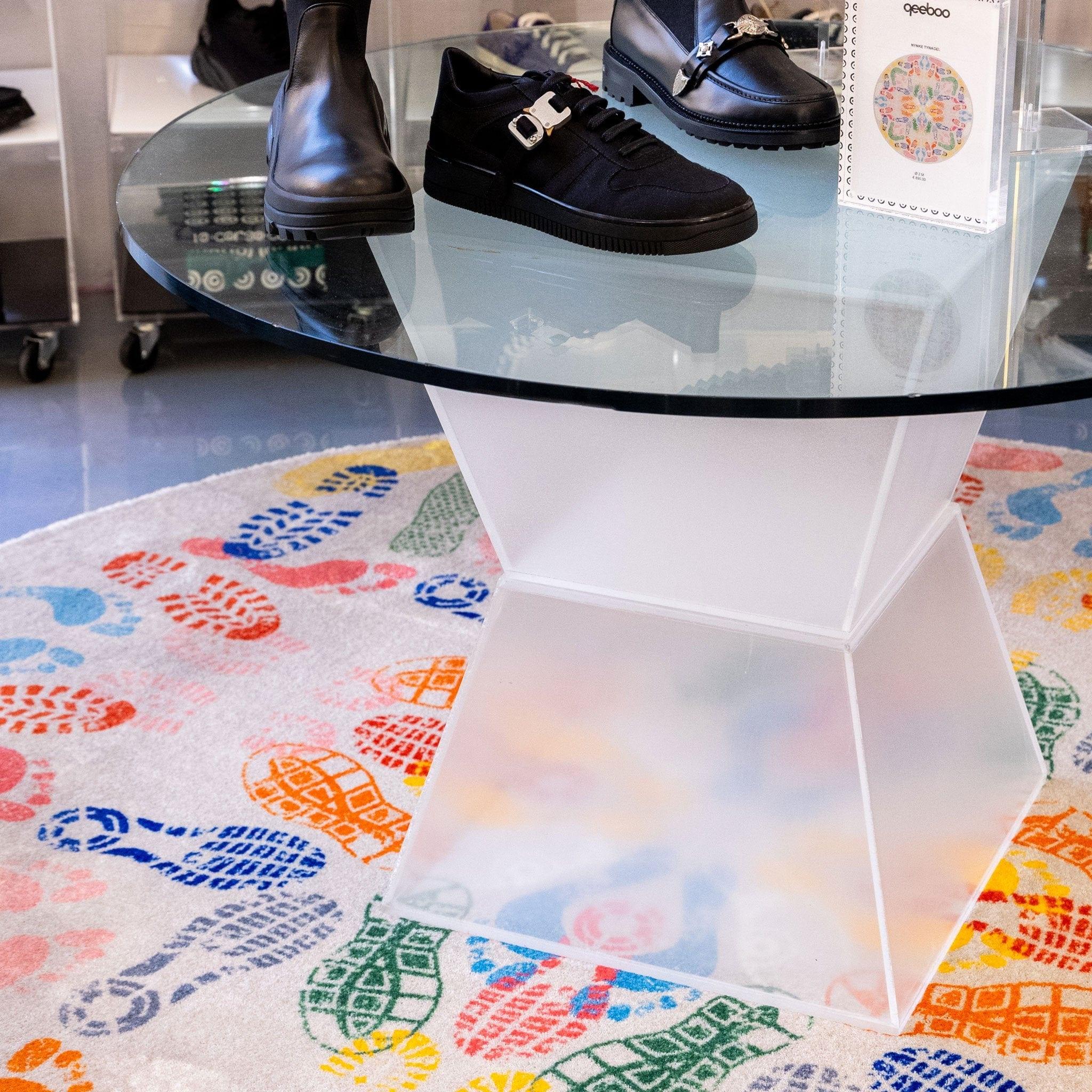 Dywan okrągły LET'S DANCE beżowy Qeeboo    Eye on Design