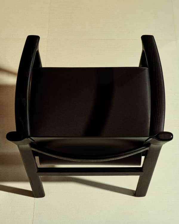 JAN chair in black recycled leather with black ash wood
