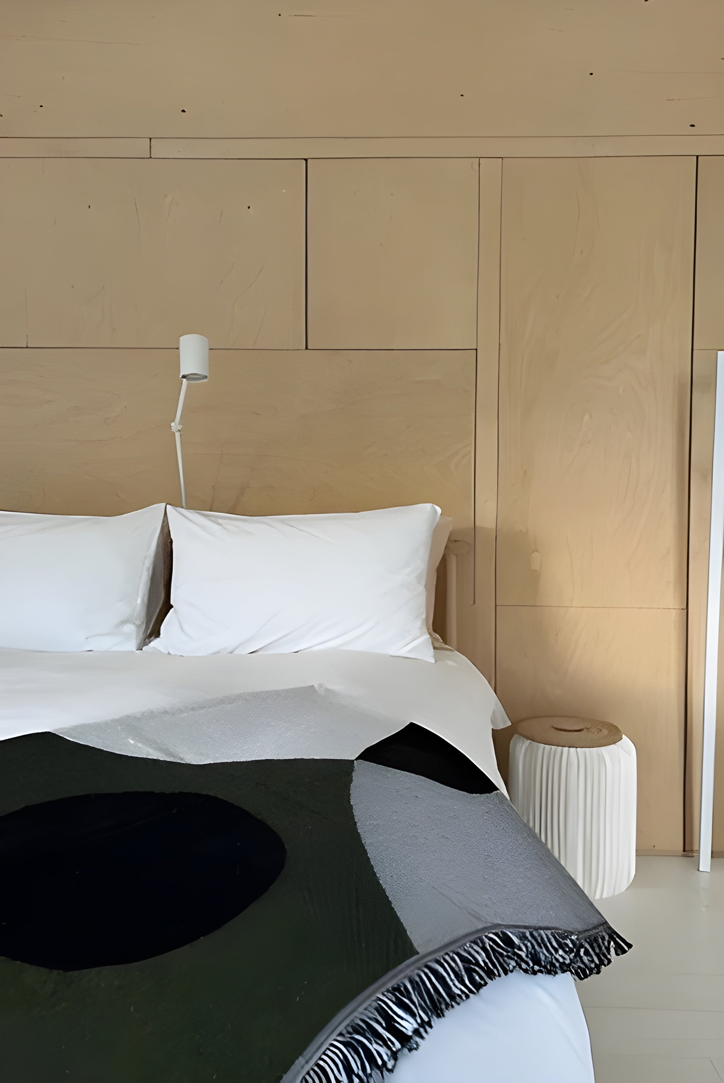 Entire Tapestry Bedspread in Beige with Olive