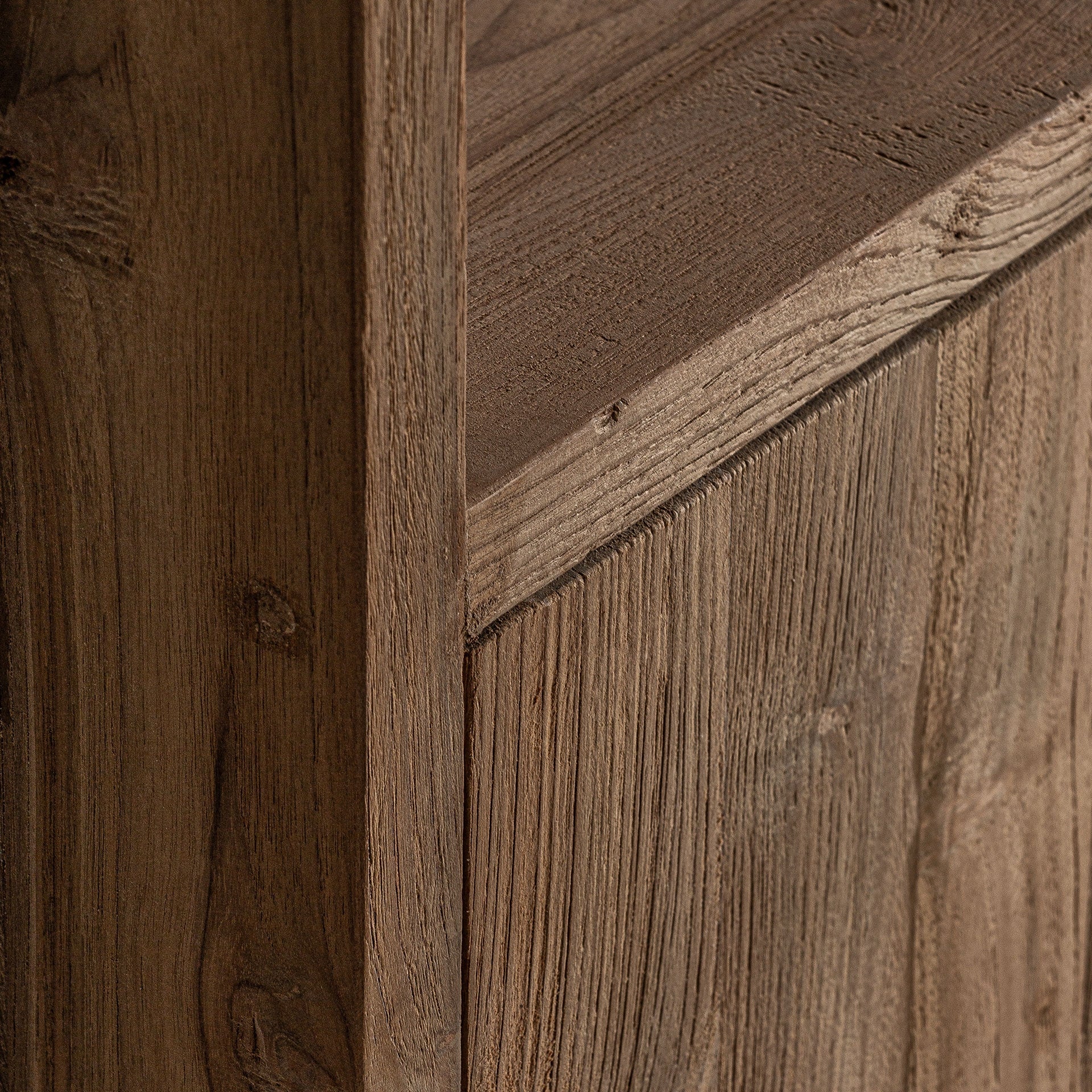 LOUHANS Teak Wood Shelf