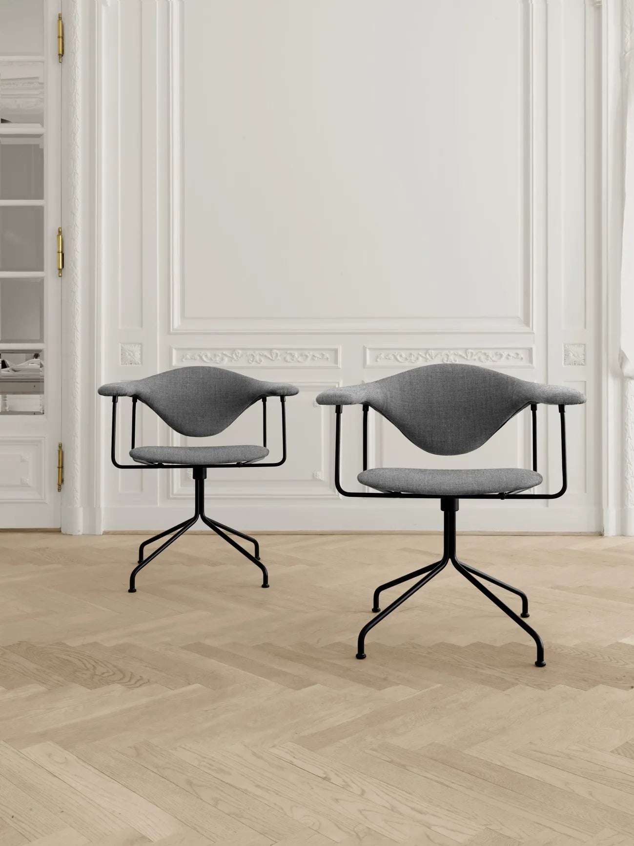 MASCULO upholstered office chair