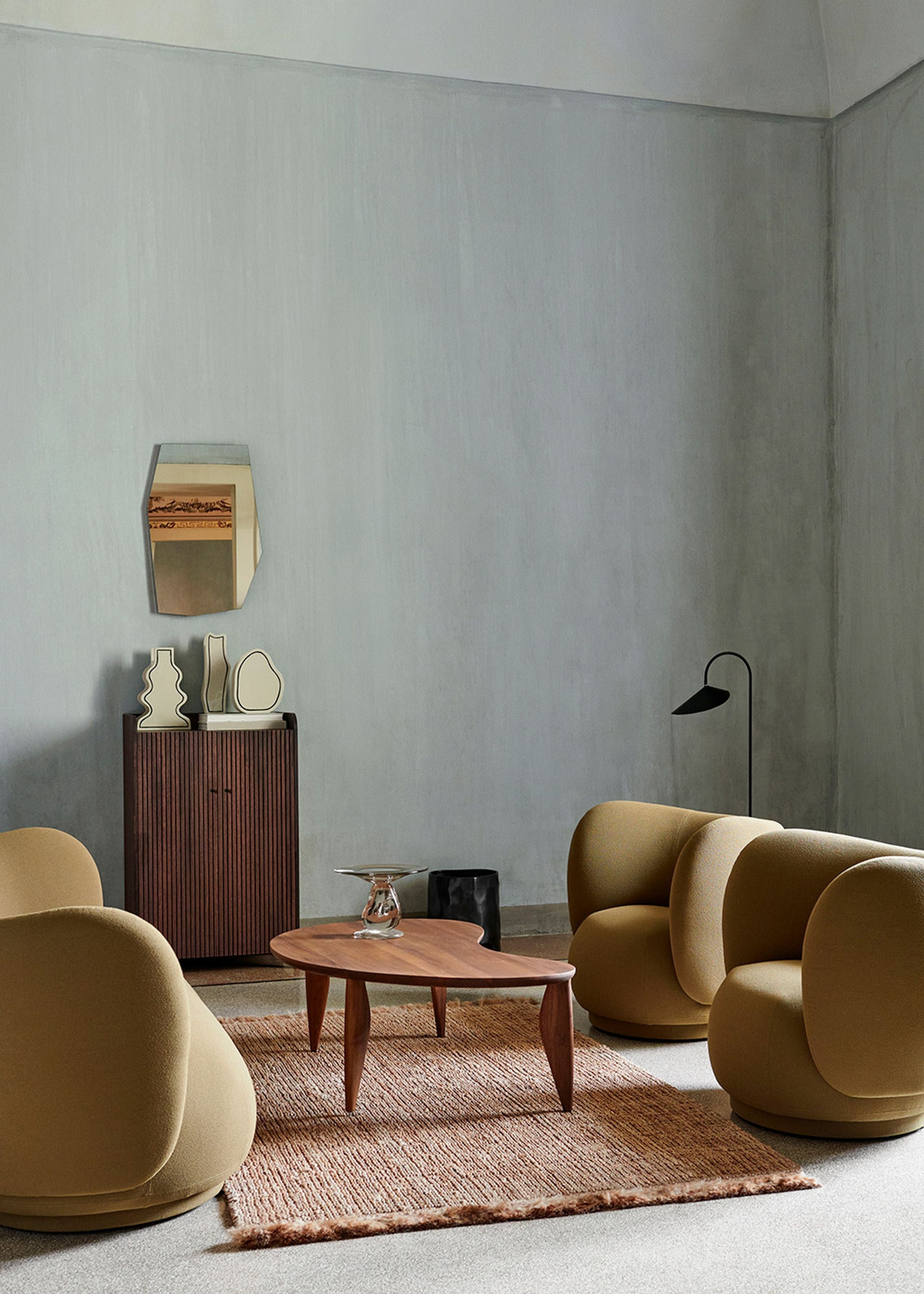 SILL CUPBOARD LOW 2-türiger Kleiderschrank, dunkelbraunes Eichenfurnier 