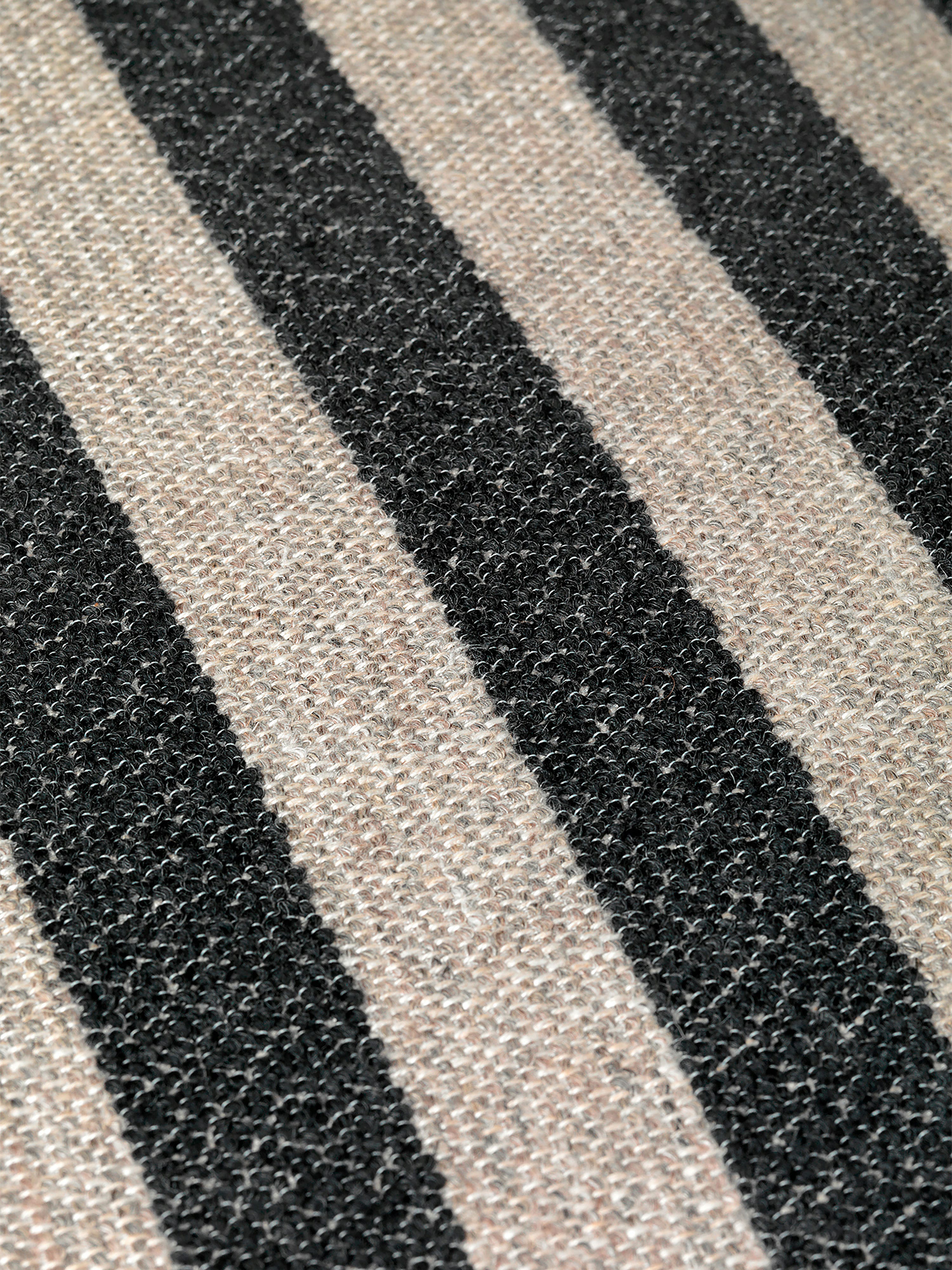 RICO Ottoman Louisiana black with sand