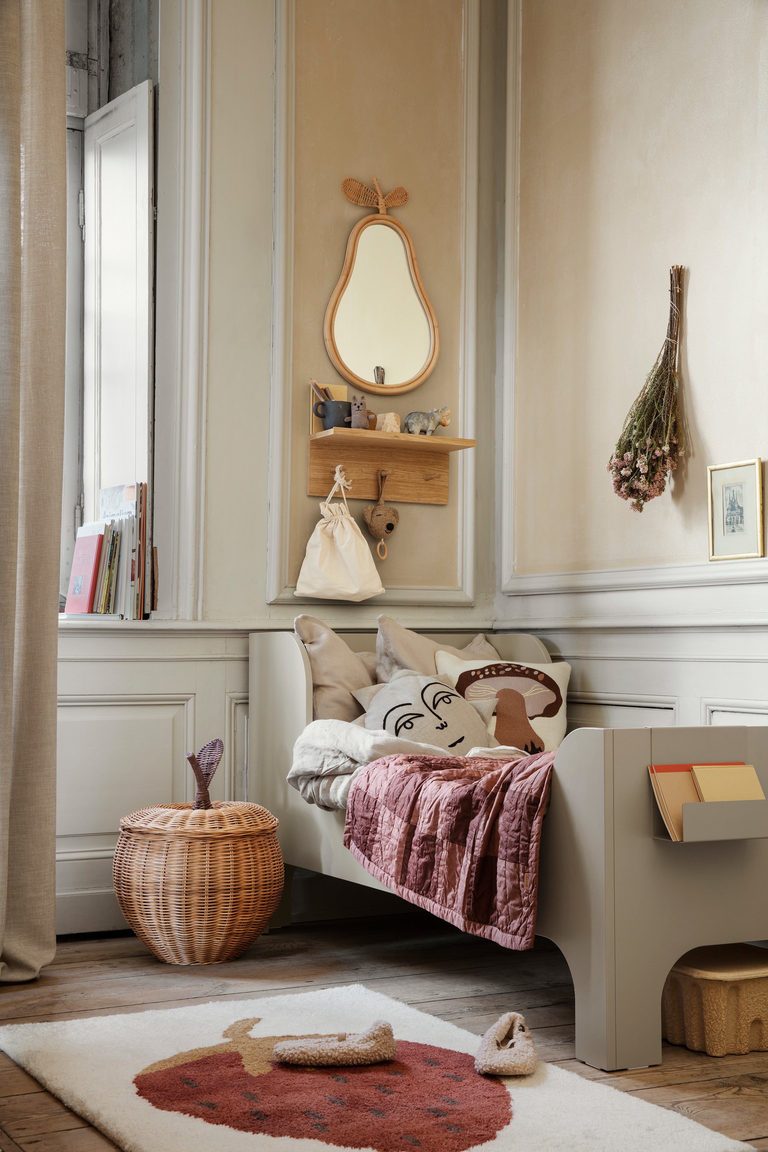 Kleiderbügel mit Ablage PLACE RACK geöltes Eichenfurnier