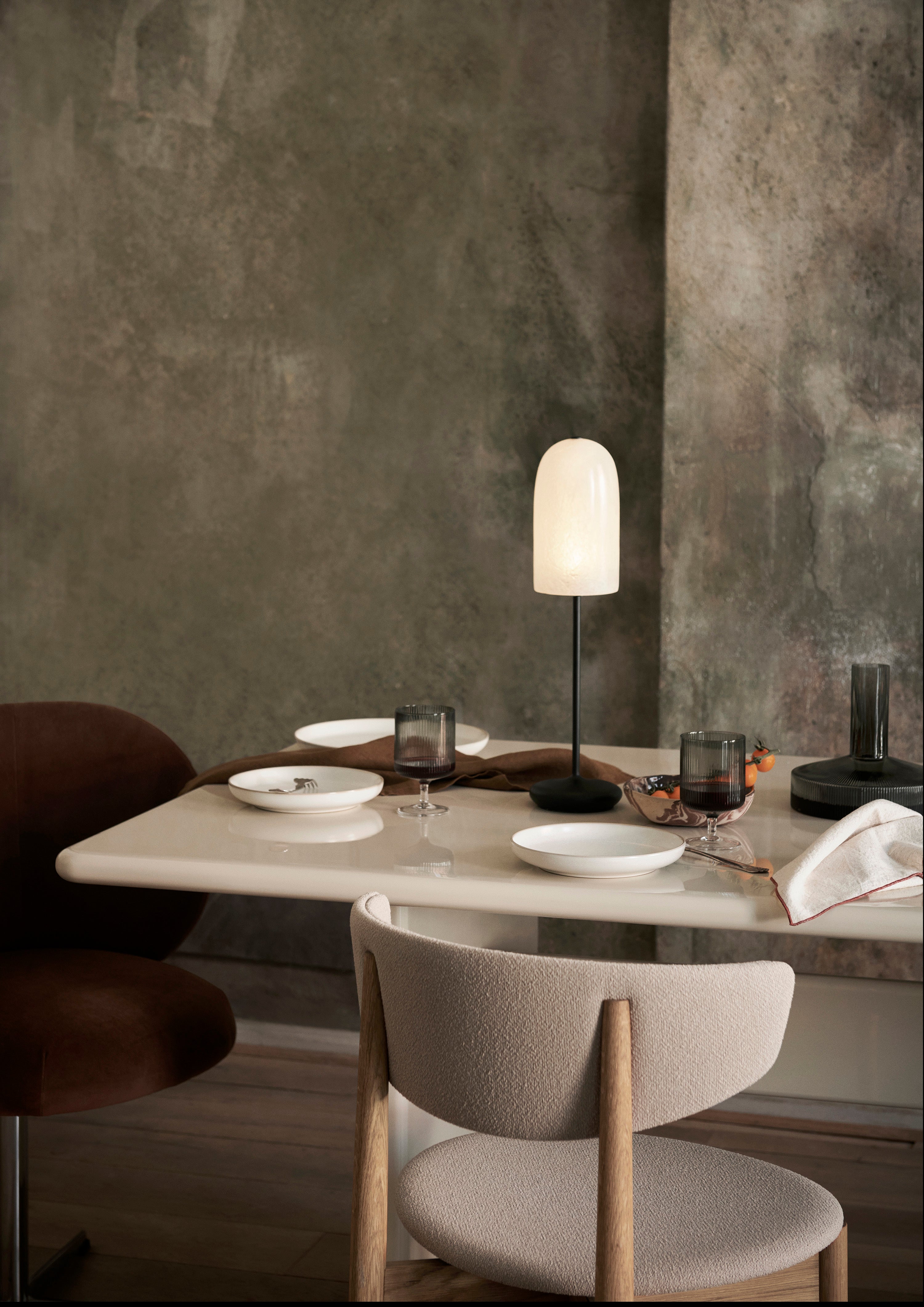 Outdoor table lamp GRY white shade with black base