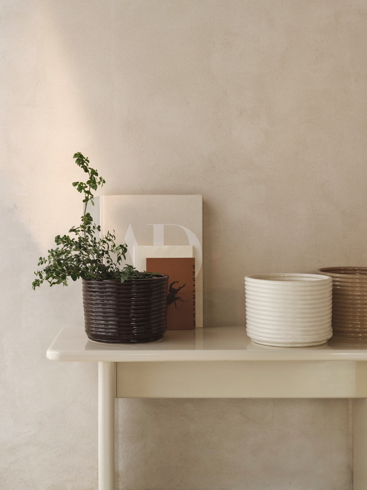 Brown corduroy pot