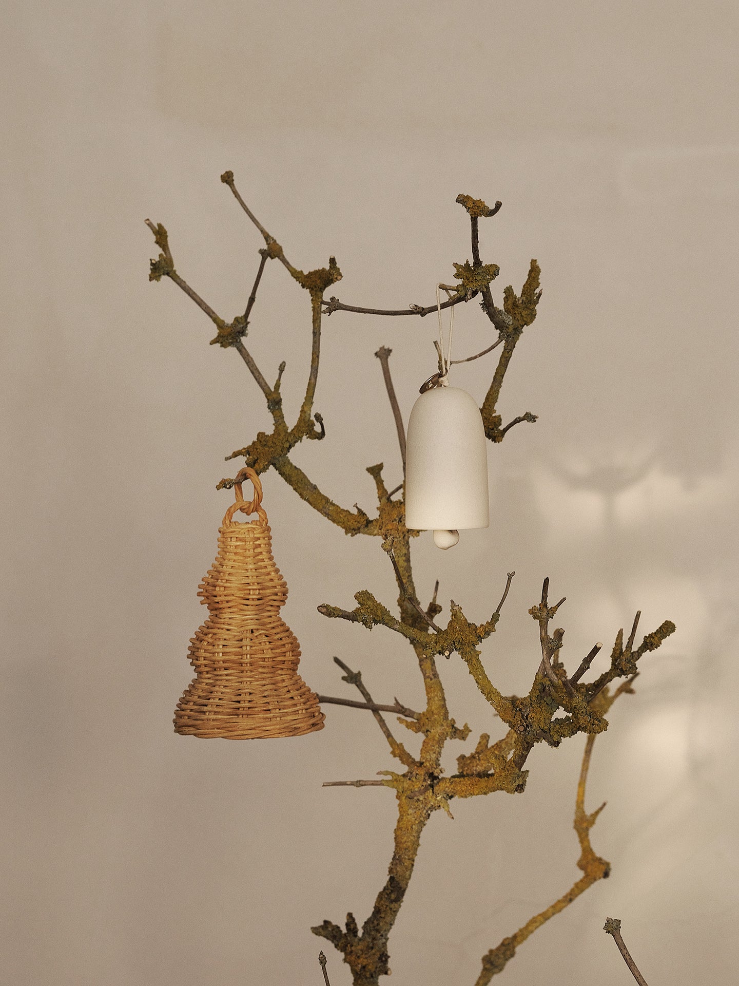 Set von BOMBEN BRAIDED BELL aus geflochtenem Rattan