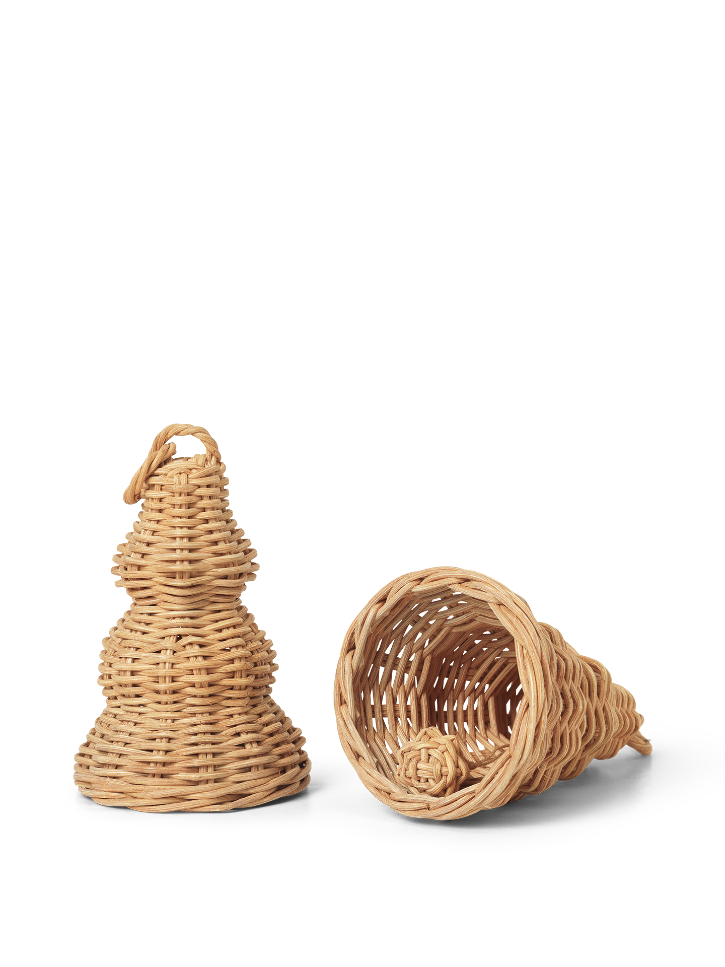 Set von BOMBEN BRAIDED BELL aus geflochtenem Rattan