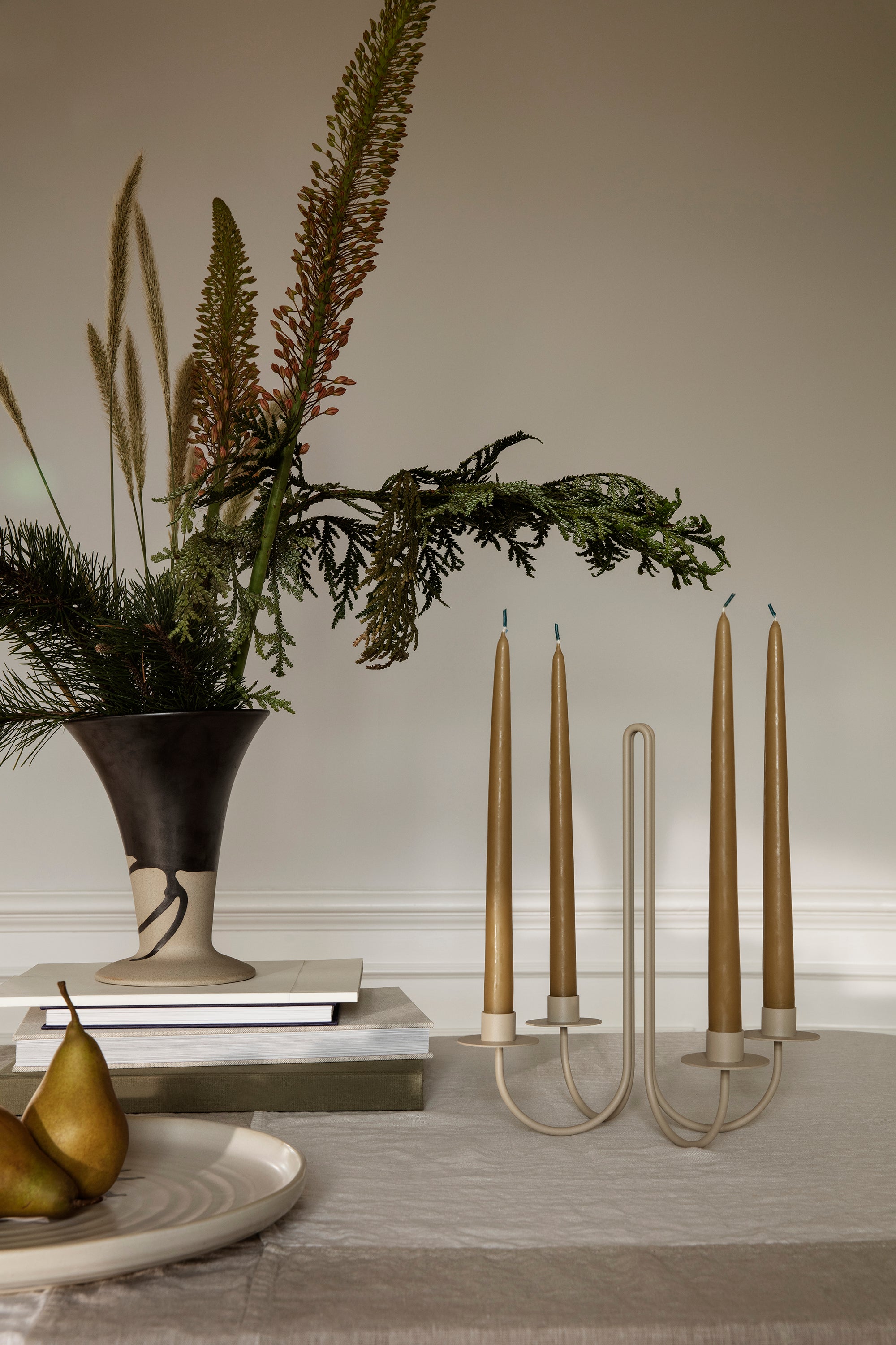 SWAY beige candle holder