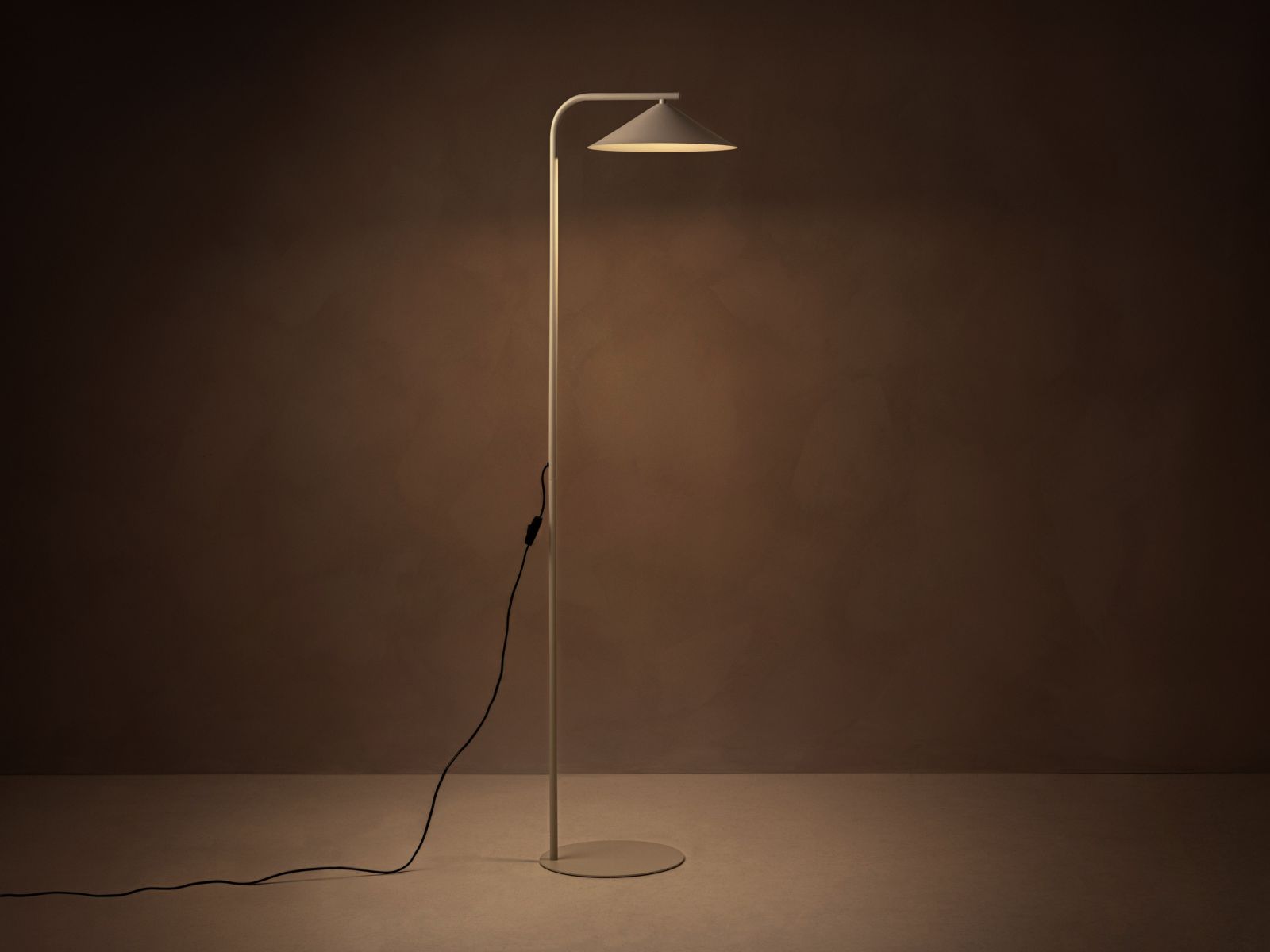 Lampa podłogowa NOCTE beżowy – aranżacja wnętrza